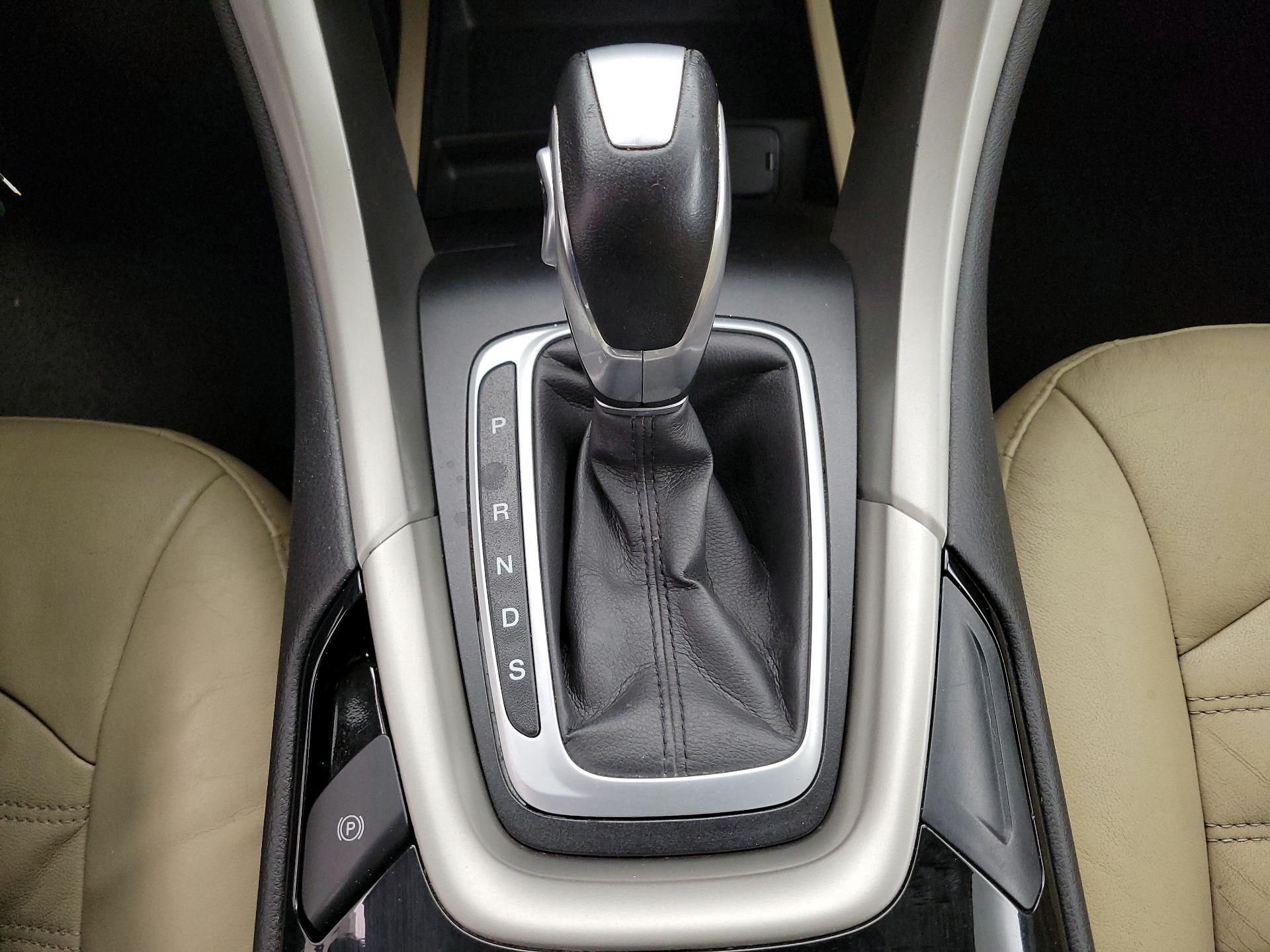 Thumbnail: 2014 Ford Fusion - 17