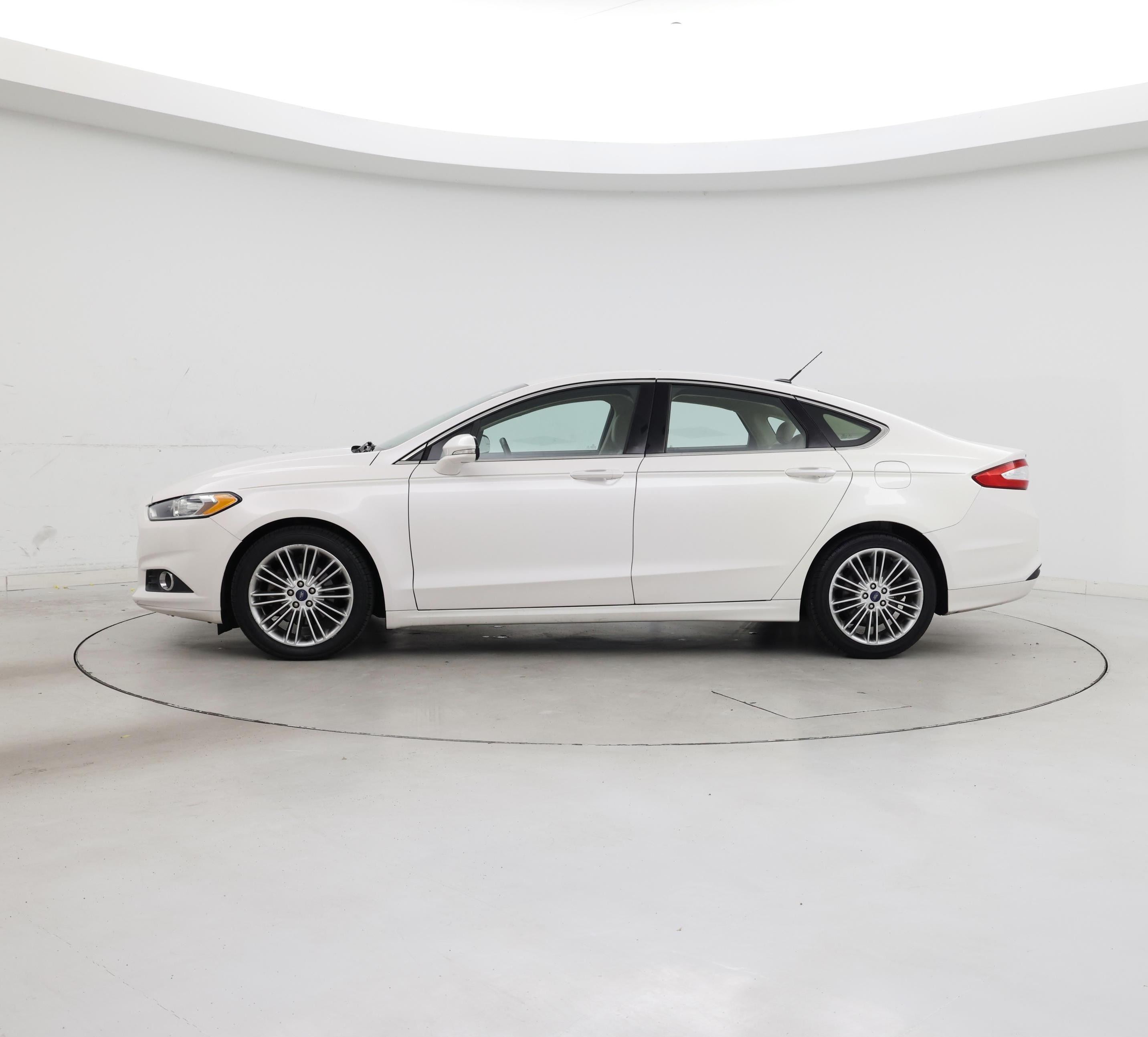 Thumbnail: 2014 Ford Fusion - 3