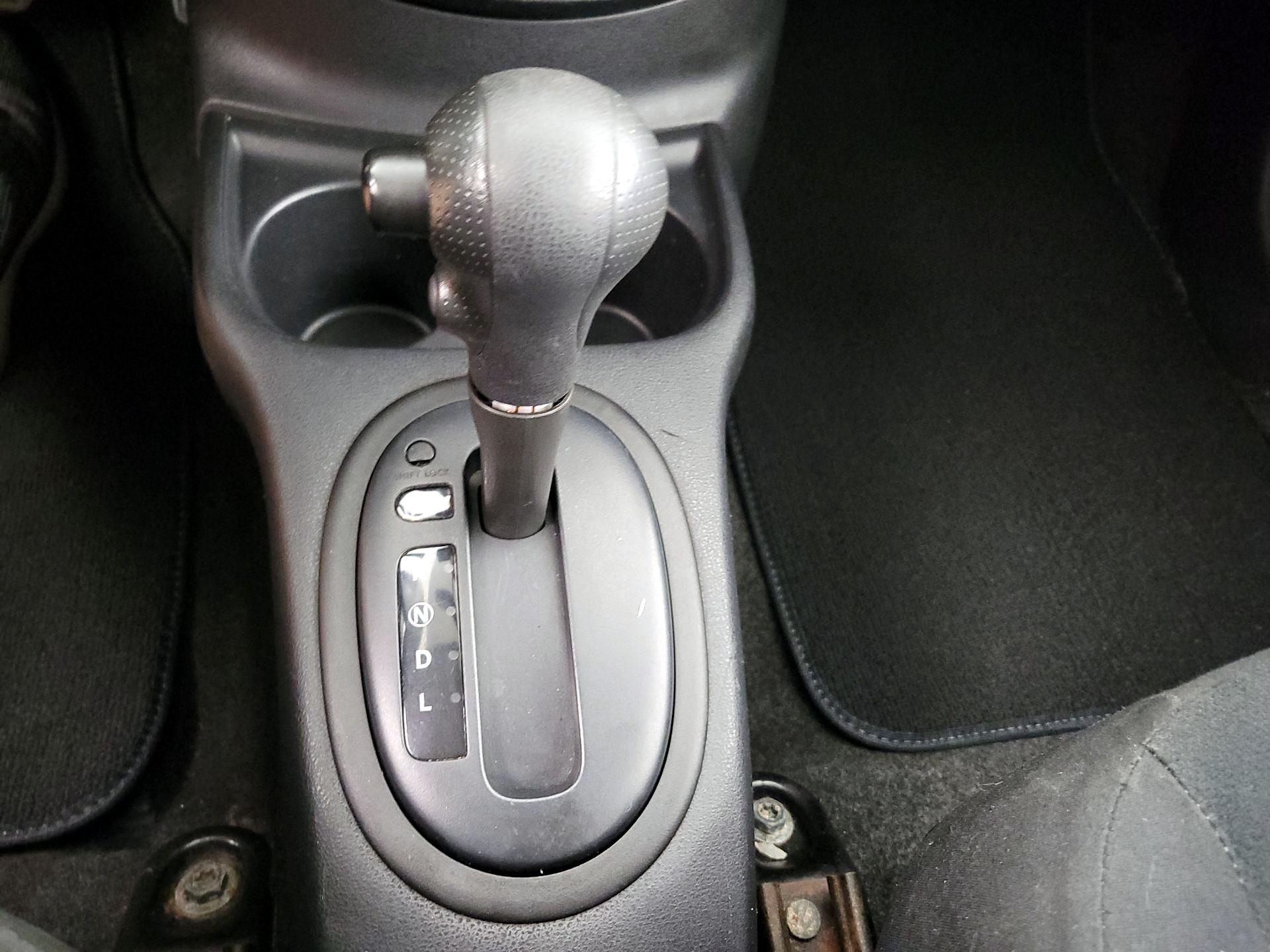 Thumbnail: 2014 Nissan Versa Note - 16