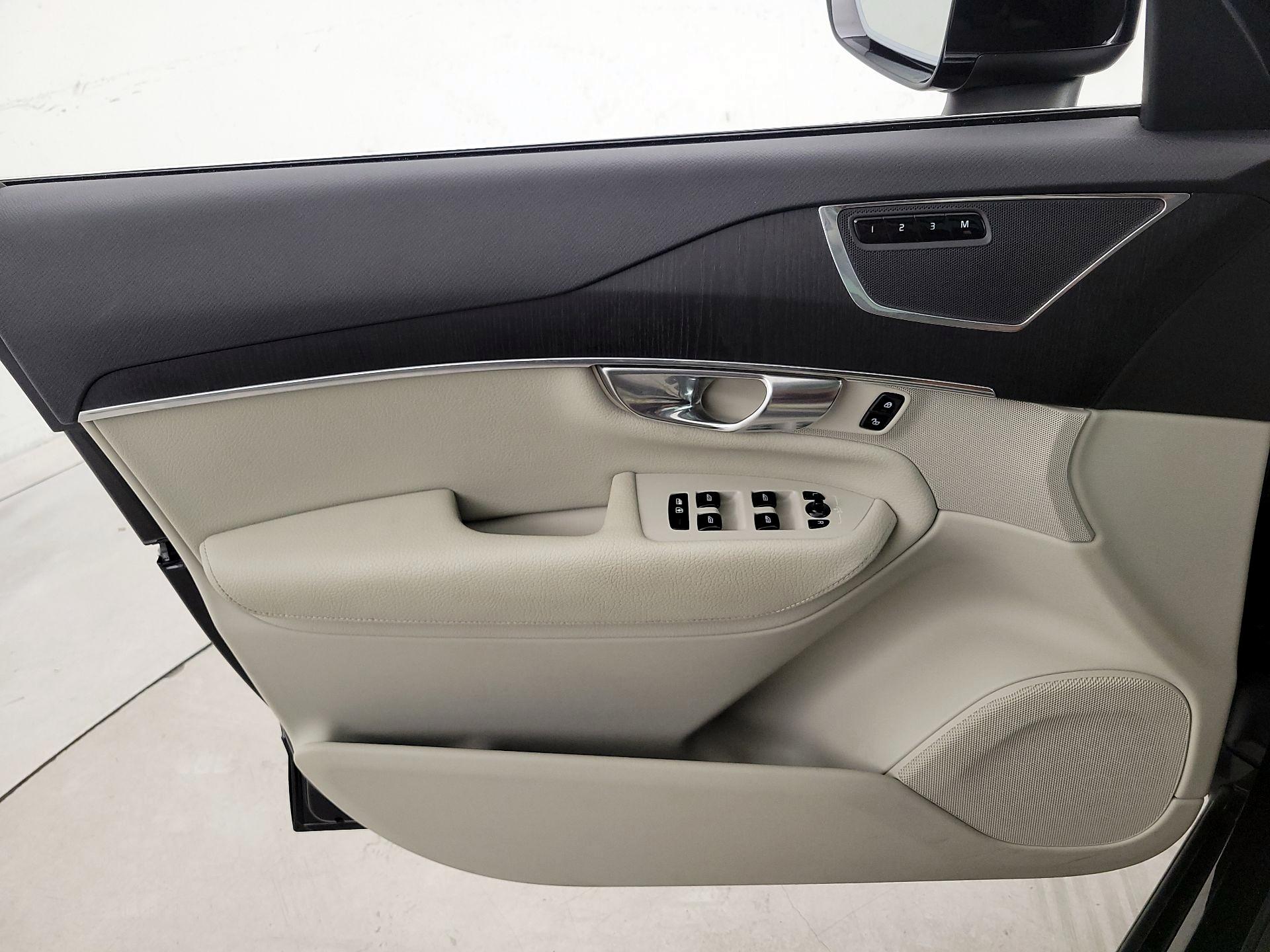 Thumbnail: 2020 Volvo XC90 - 12