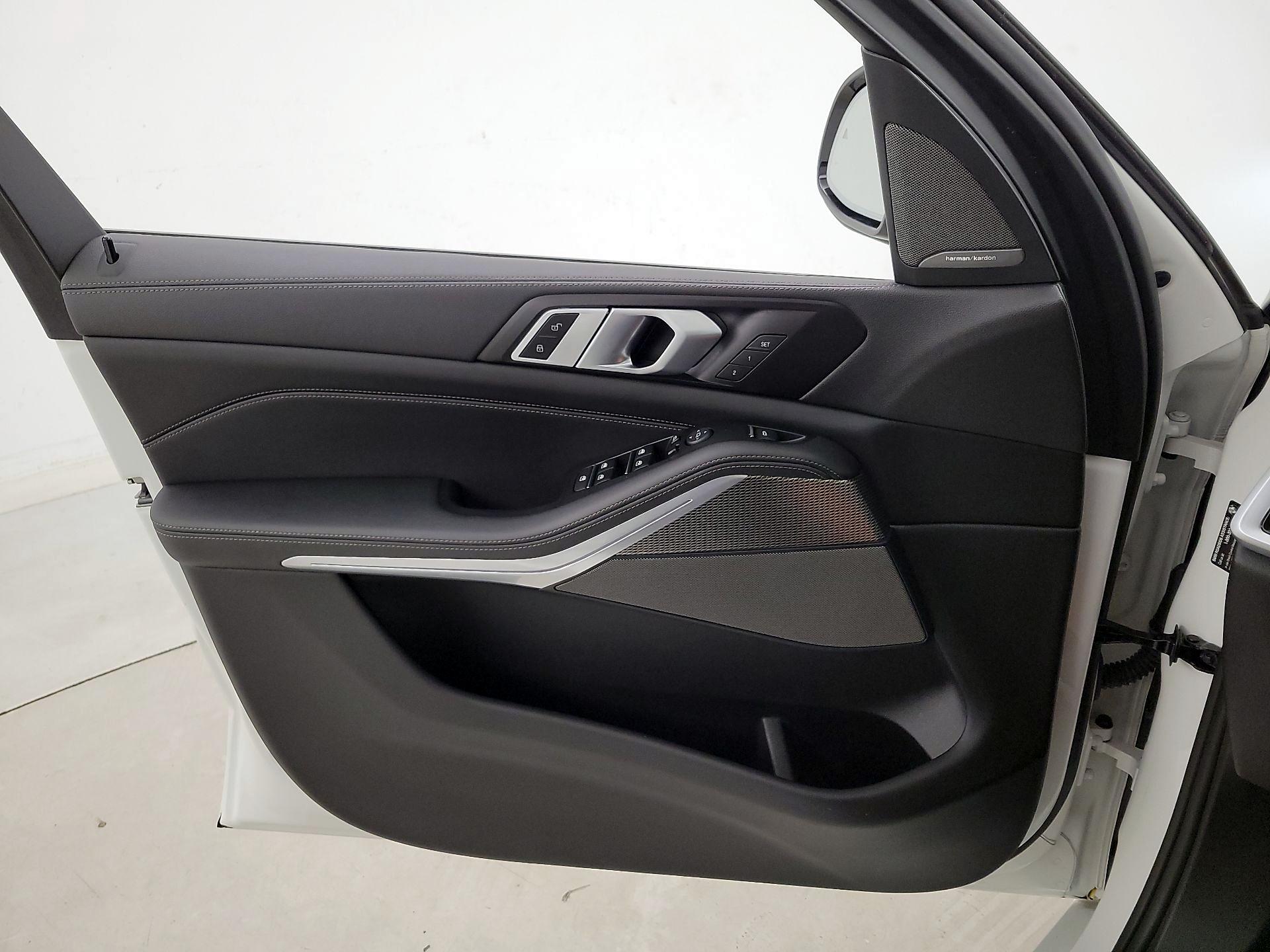 Thumbnail: 2023 BMW X5 - 12