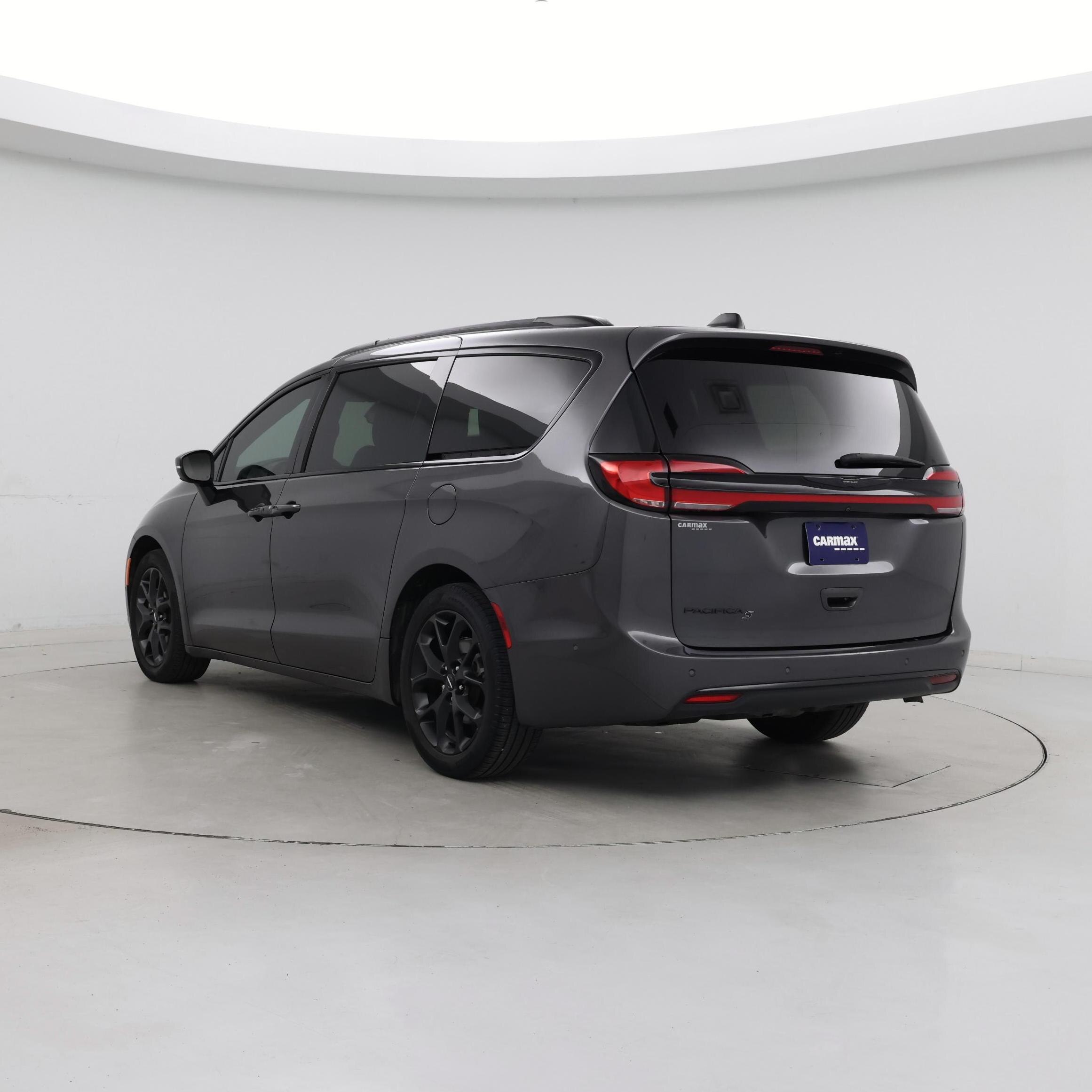 Thumbnail: 2023 Chrysler Pacifica - 2