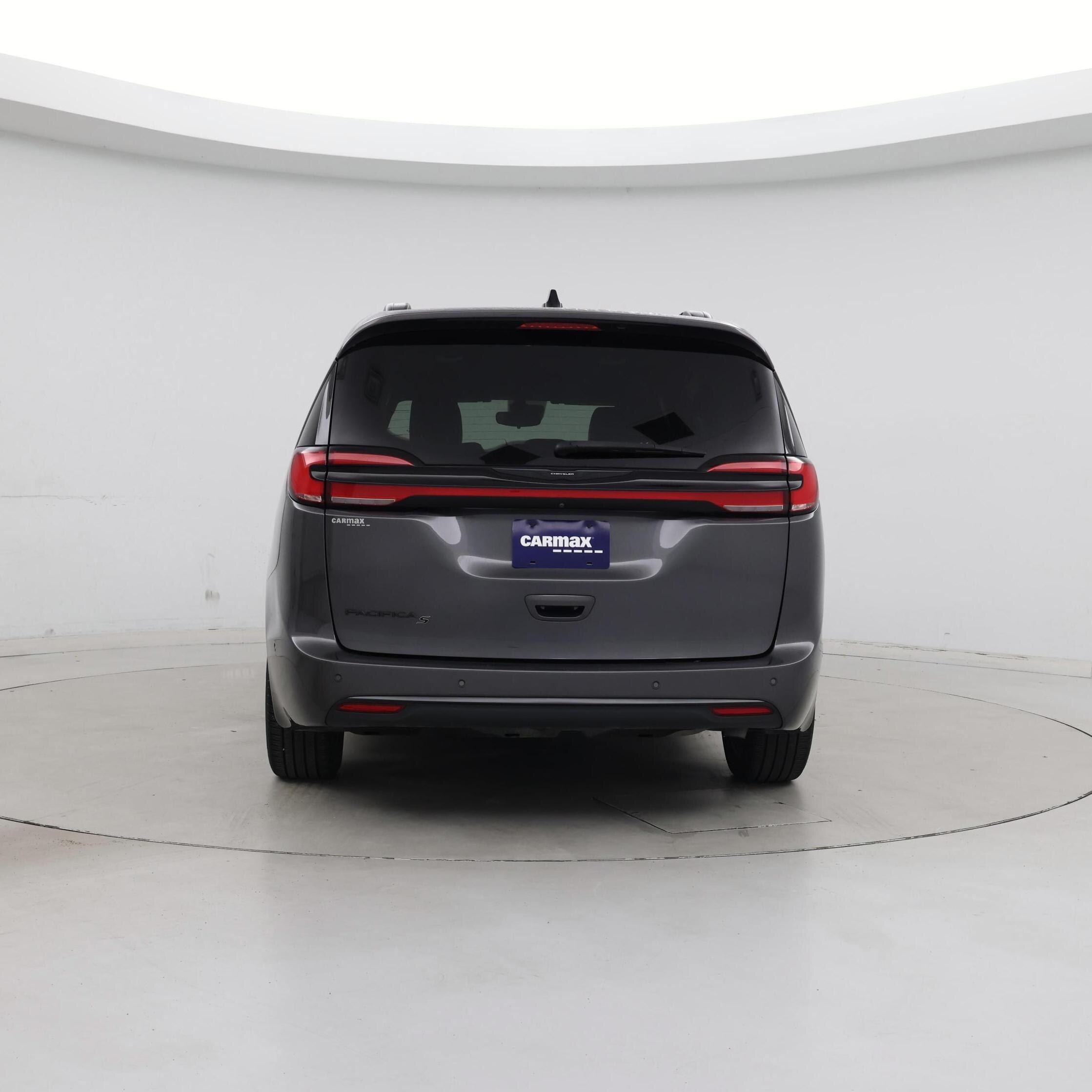 Thumbnail: 2023 Chrysler Pacifica - 6