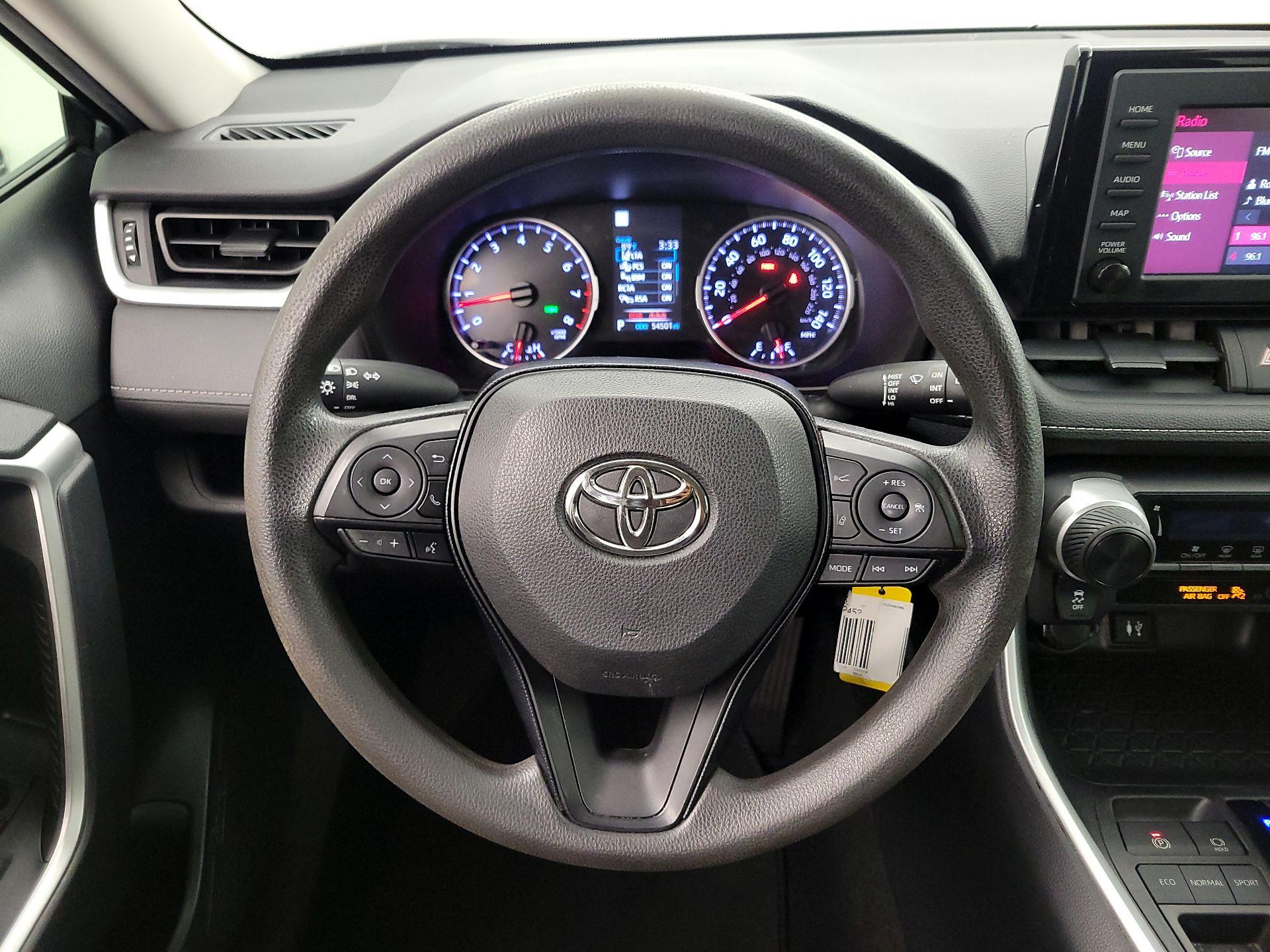 Thumbnail: 2019 Toyota RAV4 - 10