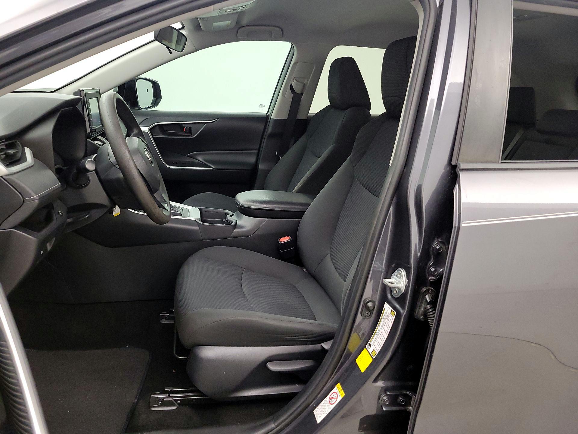 Thumbnail: 2019 Toyota RAV4 - 11