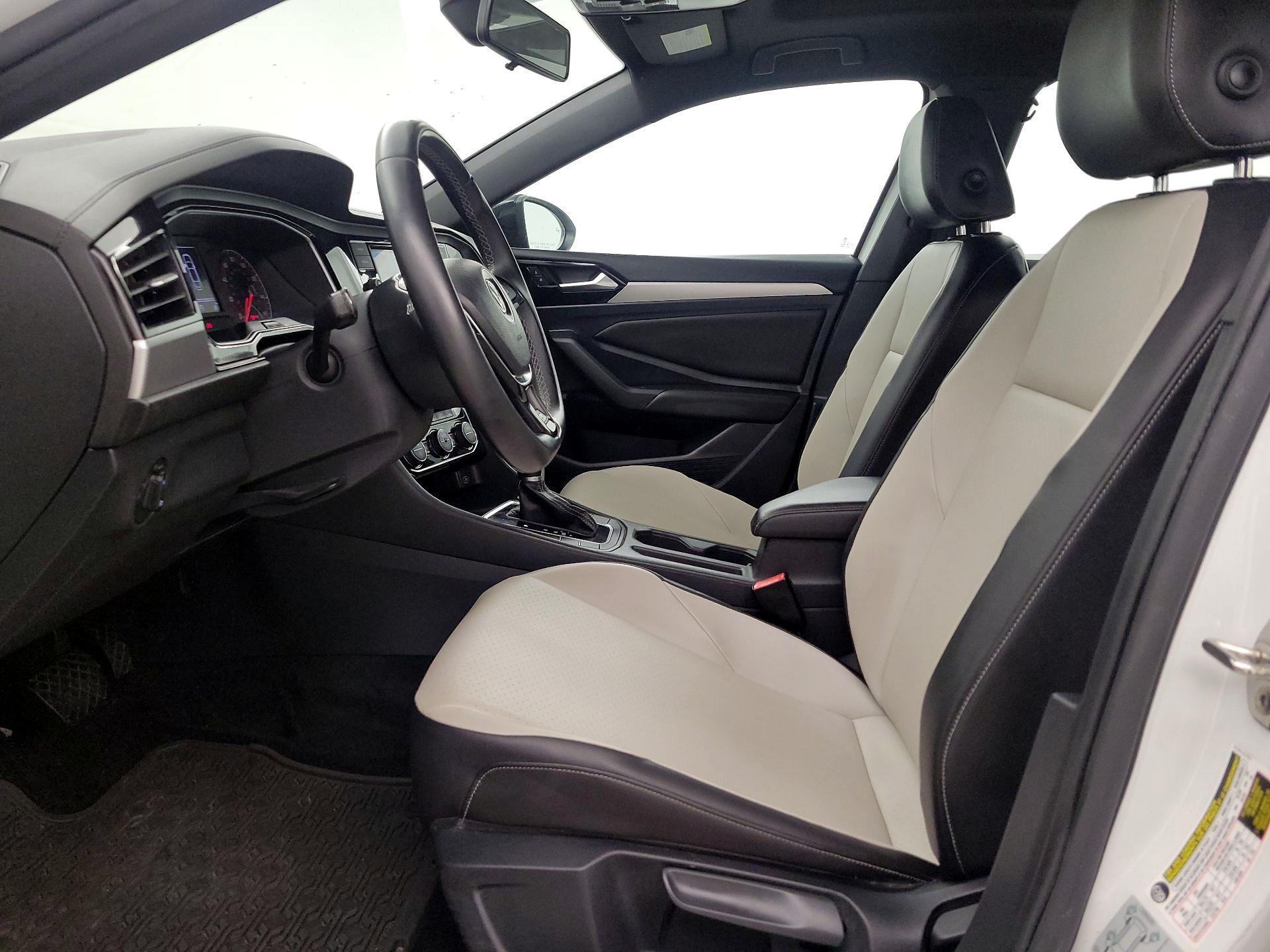 Thumbnail: 2019 Volkswagen Jetta - 11