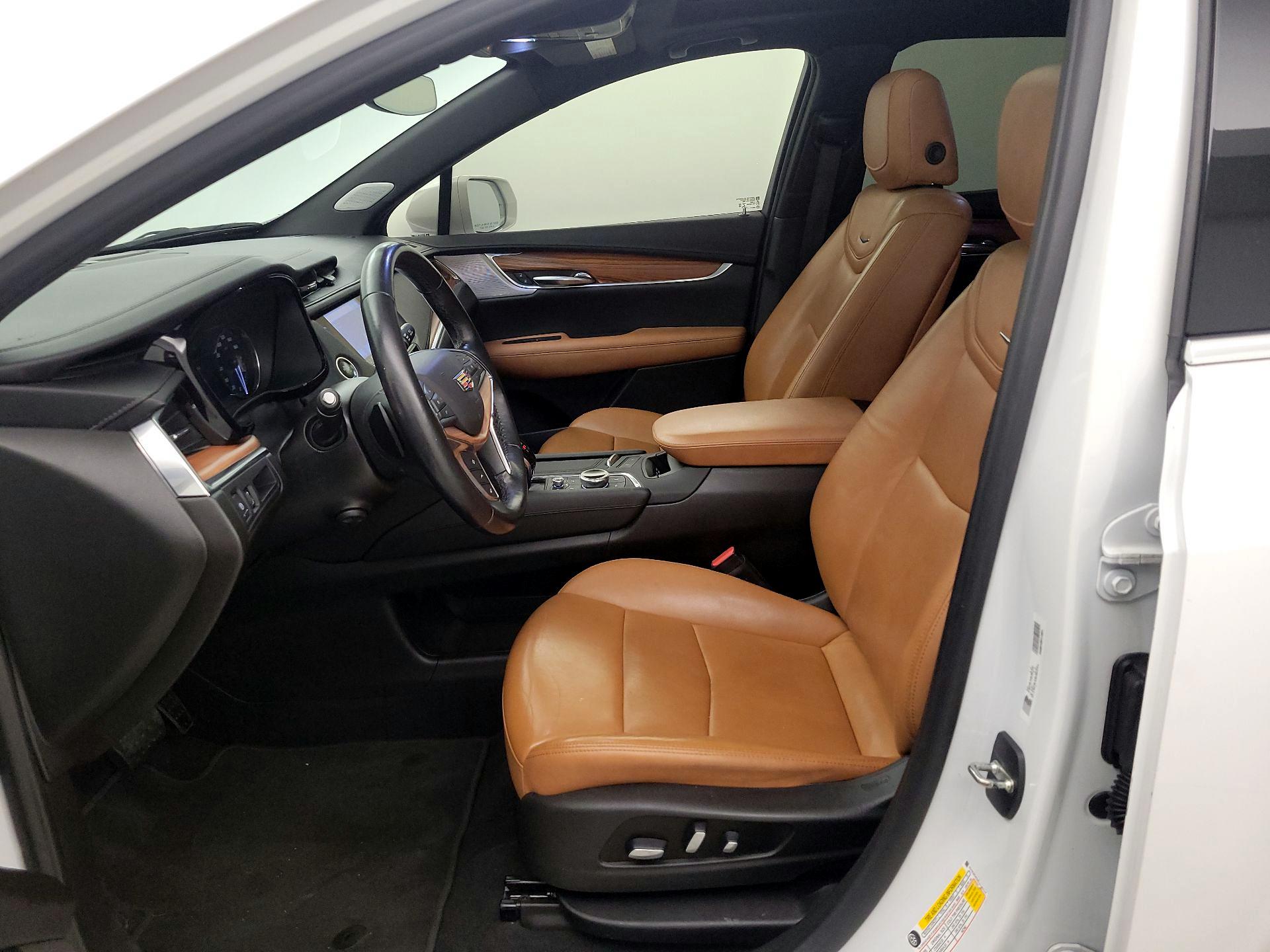 Thumbnail: 2020 Cadillac XT5 - 11