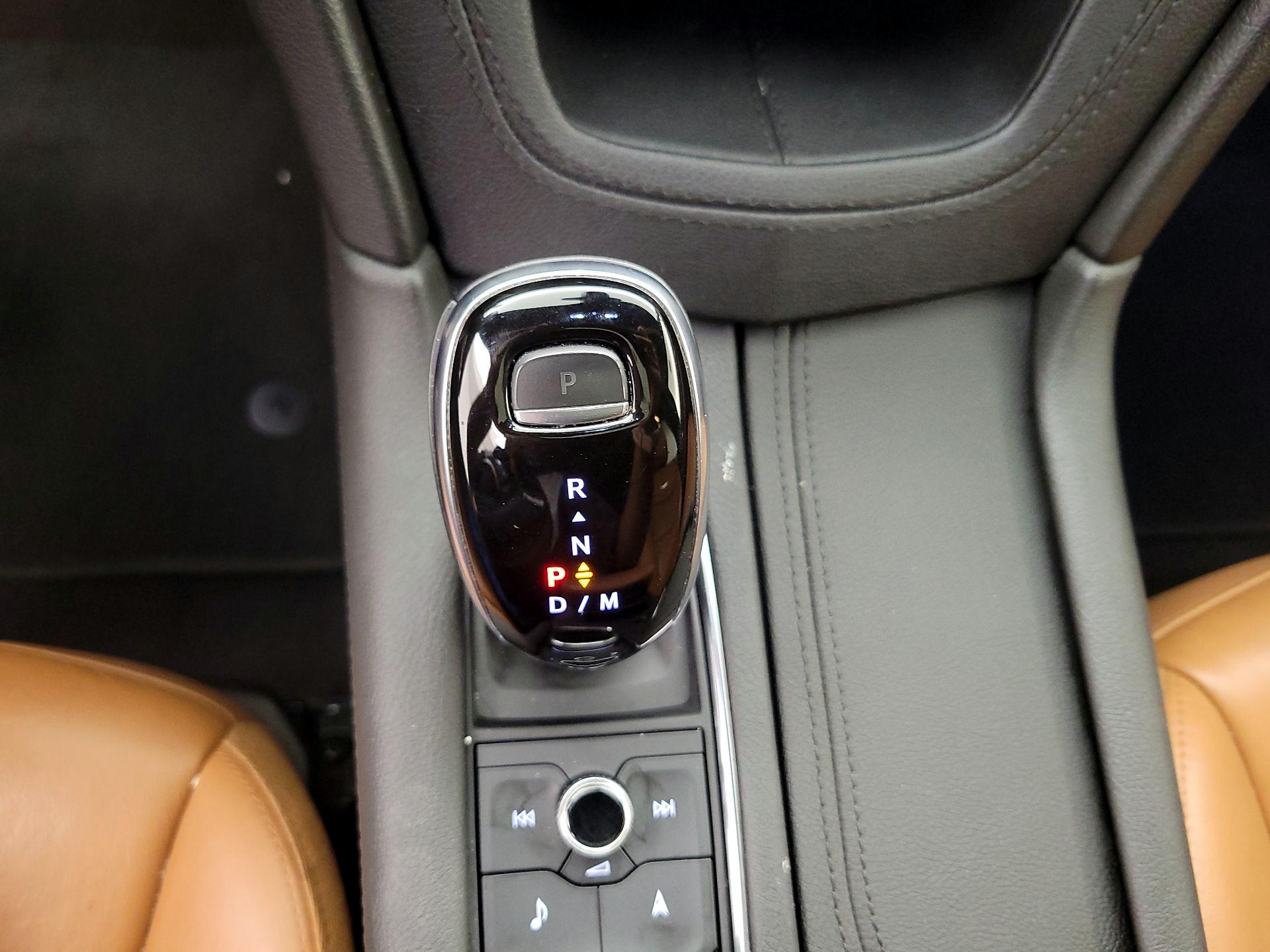 Thumbnail: 2020 Cadillac XT5 - 18