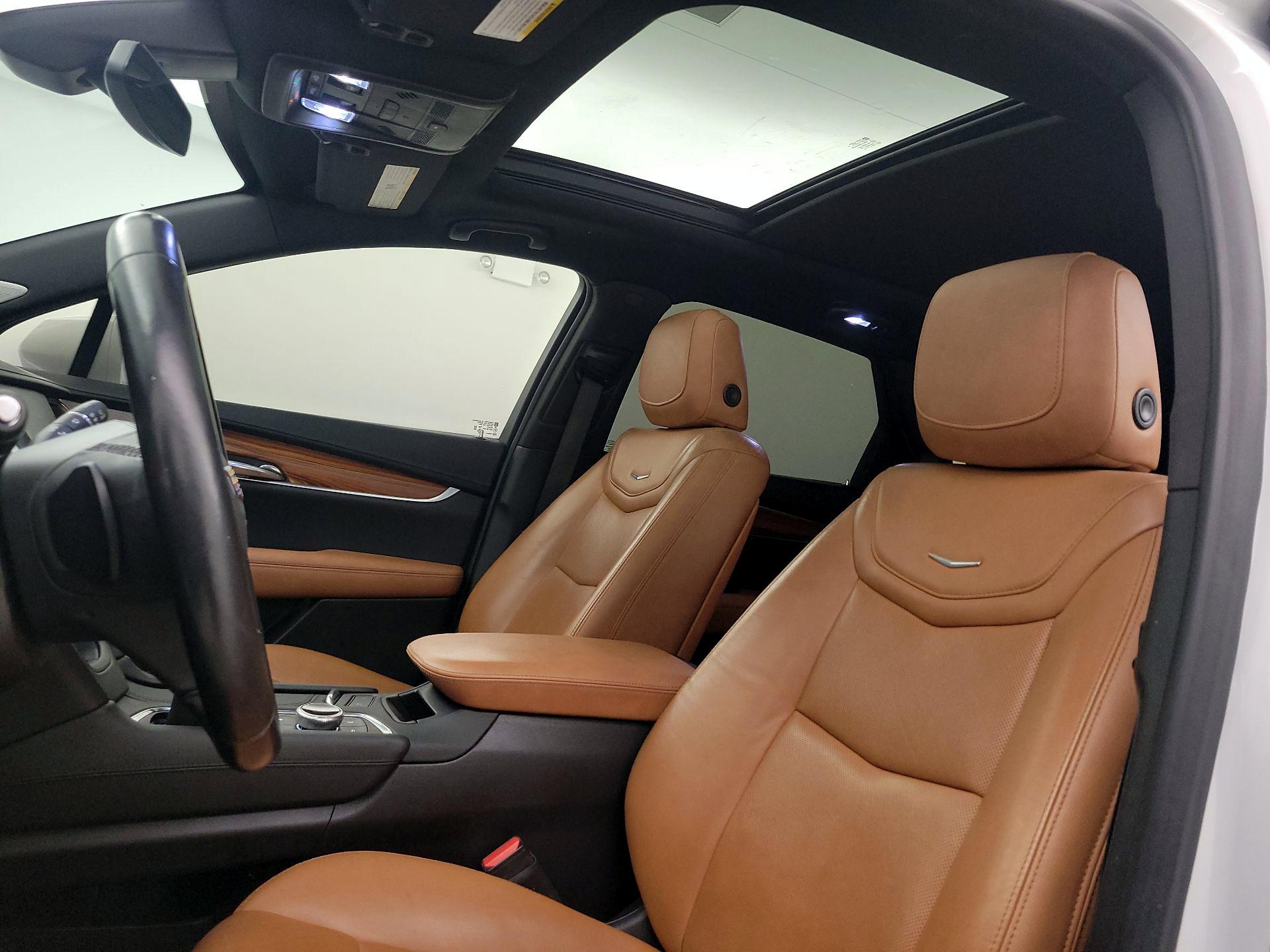 Thumbnail: 2020 Cadillac XT5 - 20