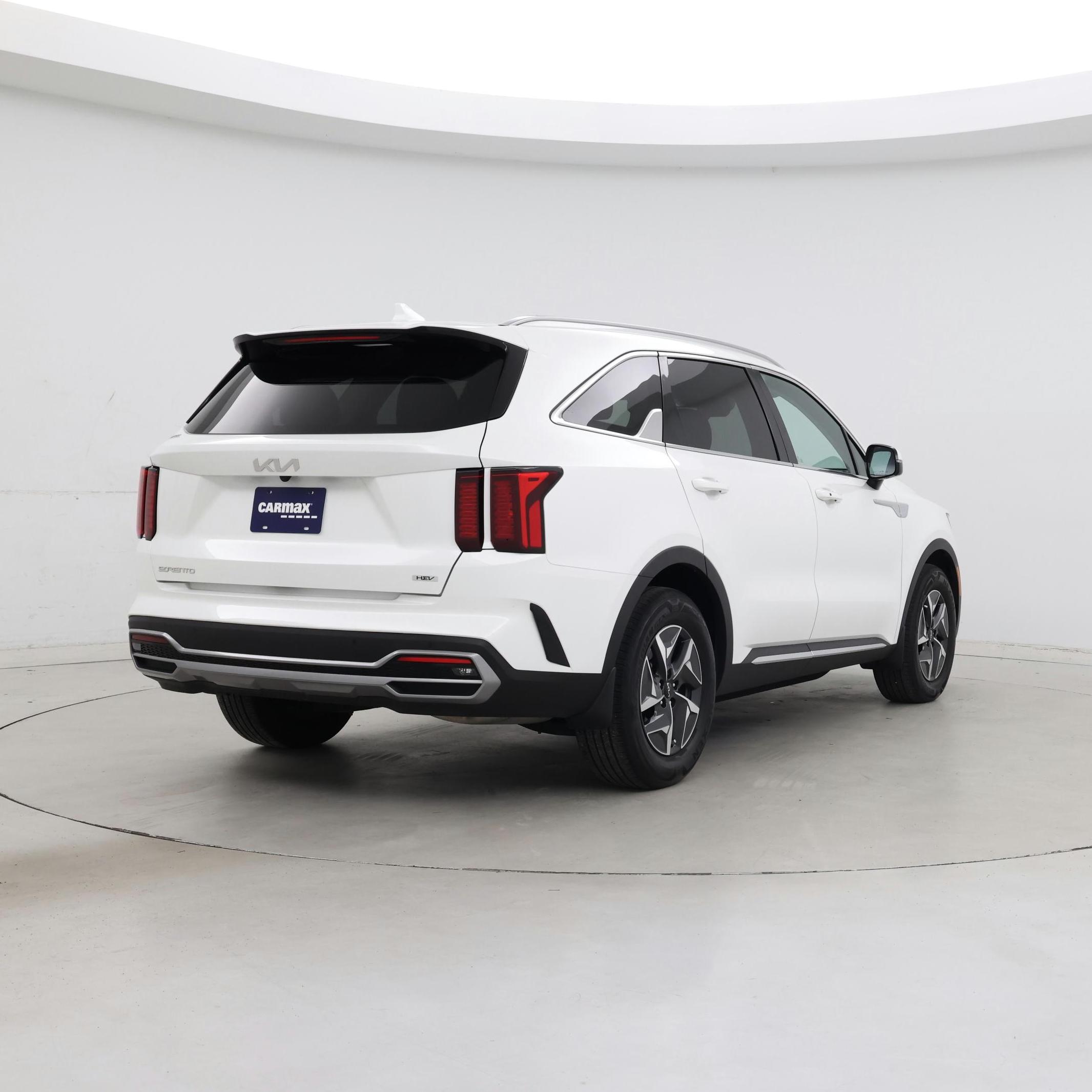 Thumbnail: 2023 Kia Sorento - 8