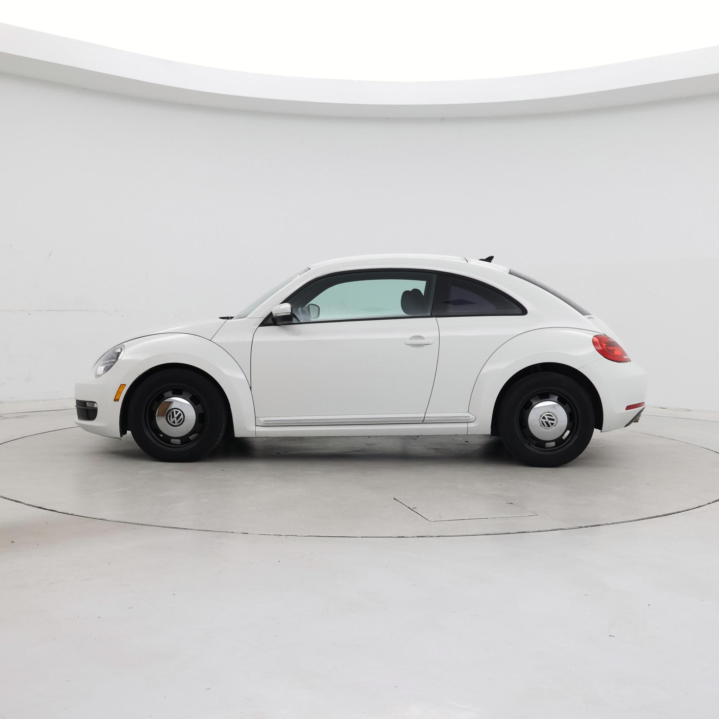 Thumbnail: 2014 Volkswagen Beetle - 3