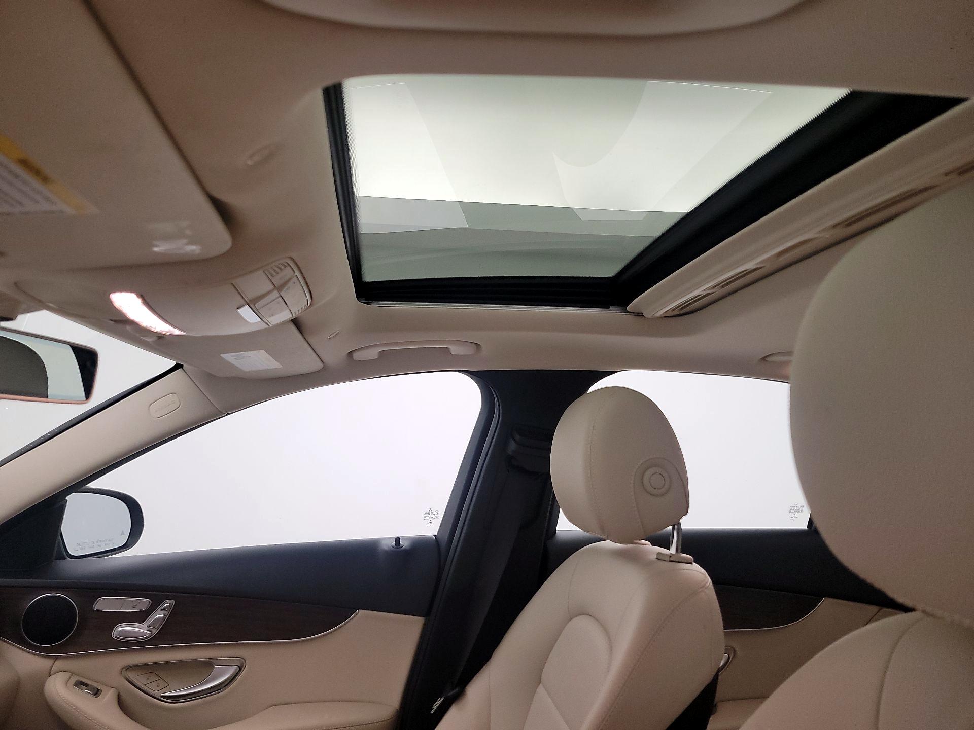 Thumbnail: 2020 Mercedes-Benz C-Class - 18