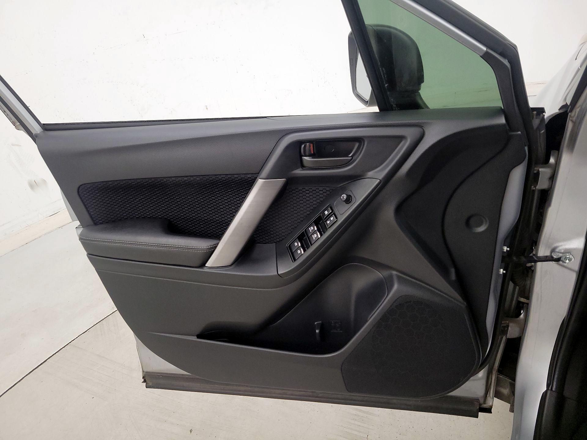 Thumbnail: 2017 Subaru Forester - 12