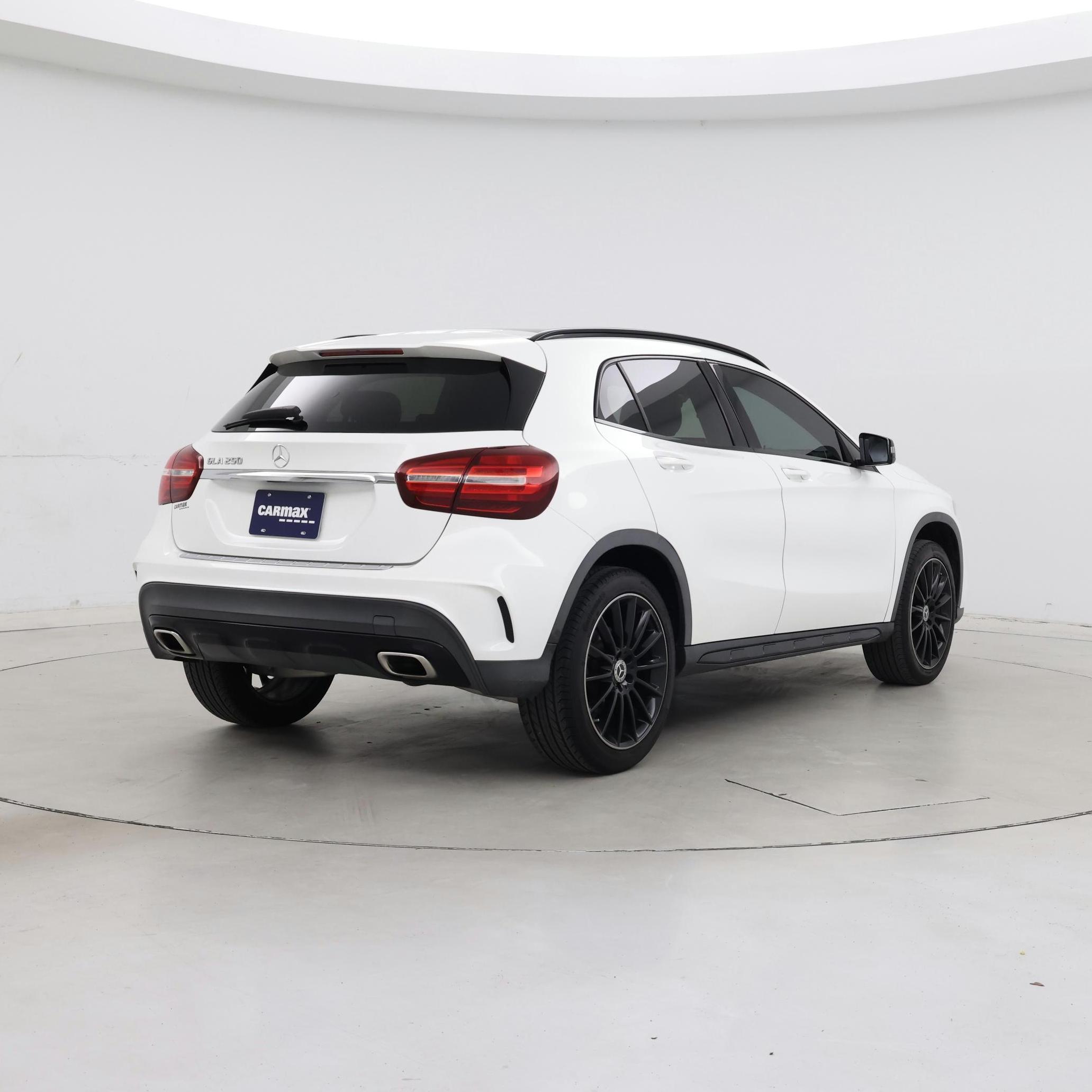 Thumbnail: 2020 Mercedes-Benz GLA - 8
