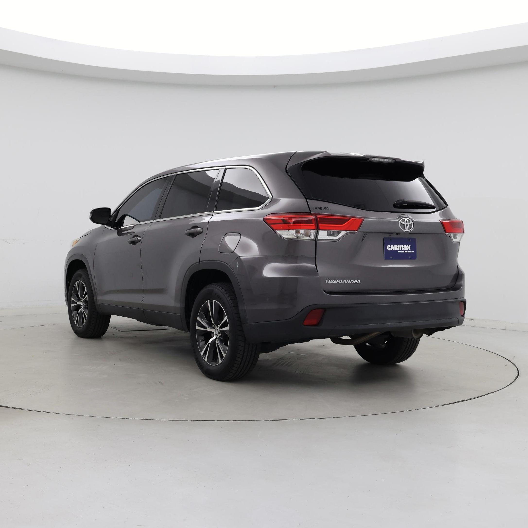 Thumbnail: 2019 Toyota Highlander - 2