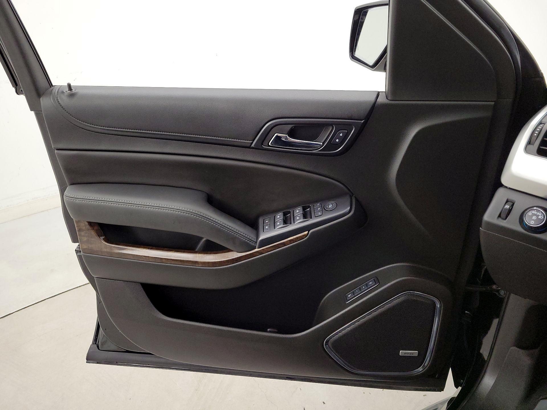 Thumbnail: 2017 Chevrolet Tahoe - 12
