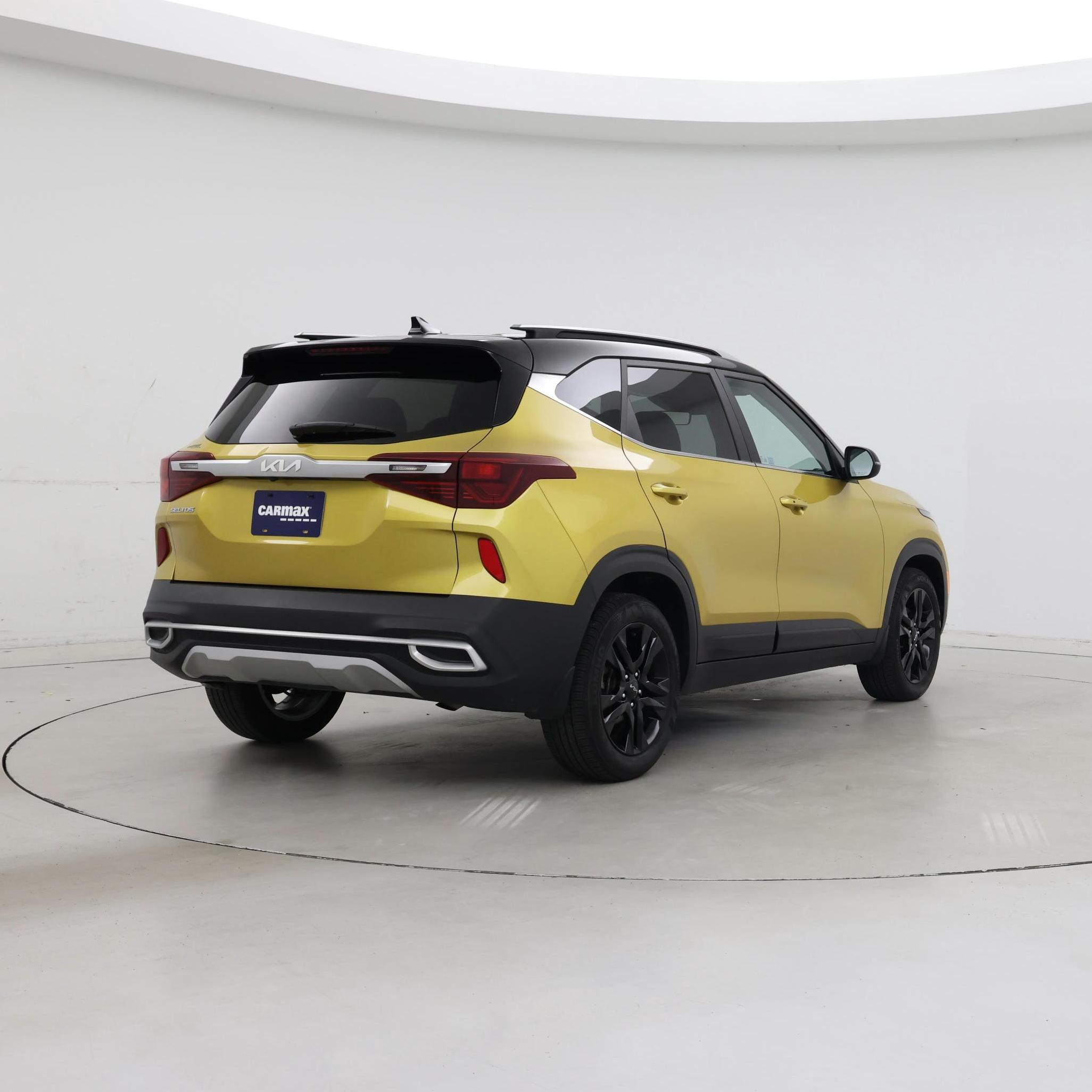 Thumbnail: 2022 Kia Seltos - 8