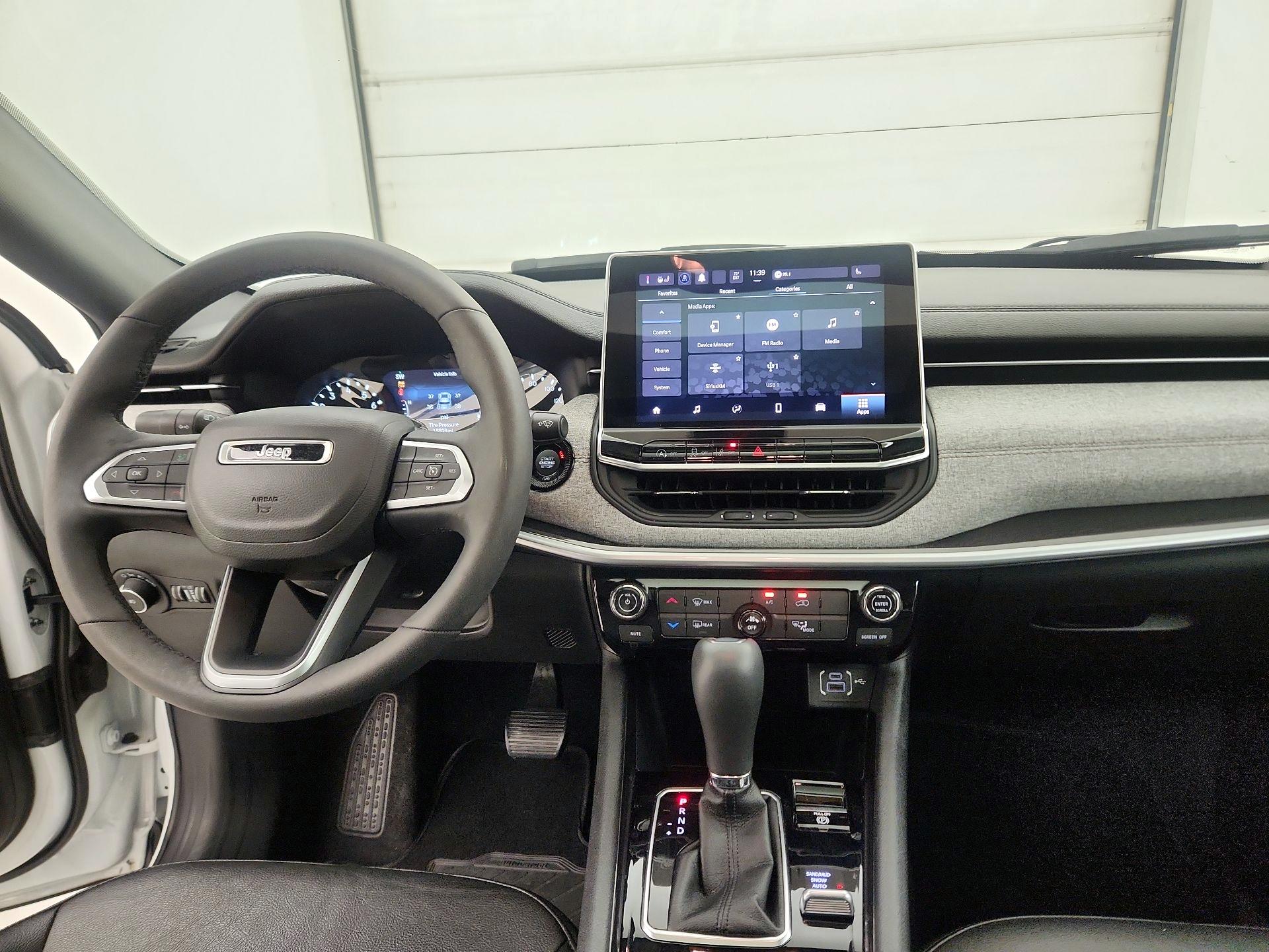 Thumbnail: 2023 Jeep Compass - 9