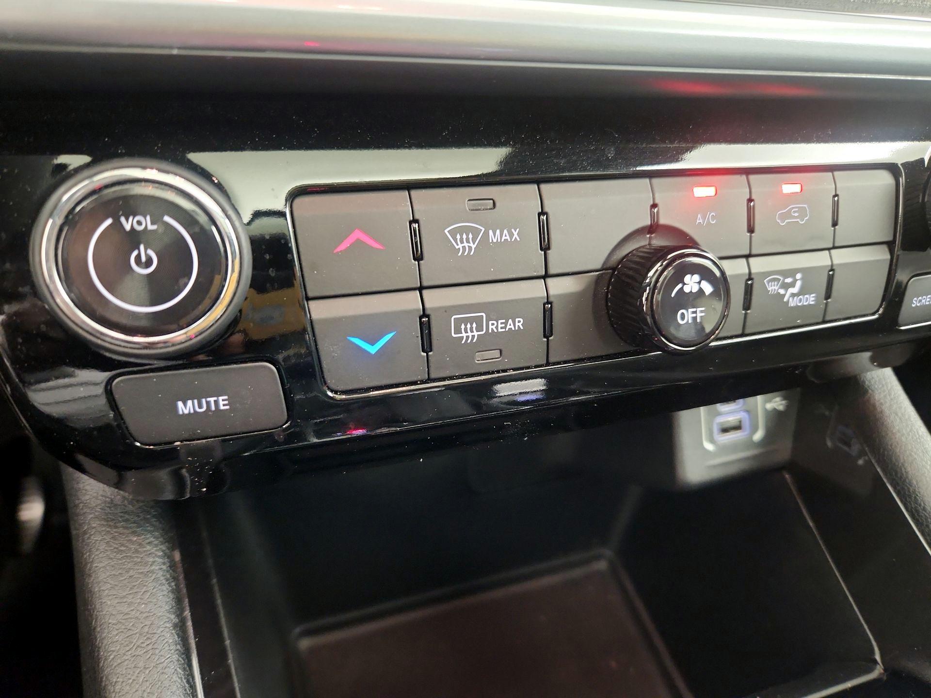 Thumbnail: 2023 Jeep Compass - 16