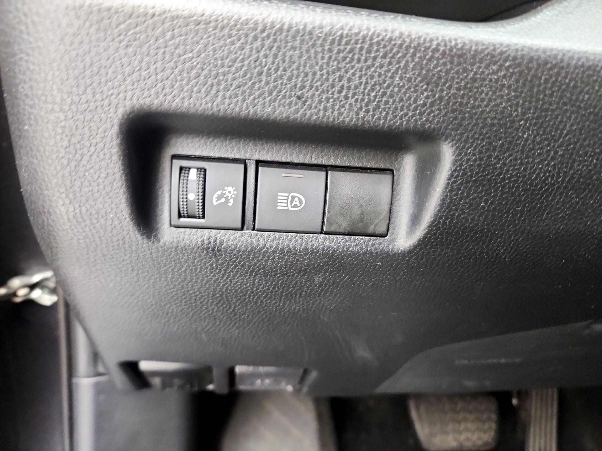 Thumbnail: 2021 Toyota RAV4 - 13