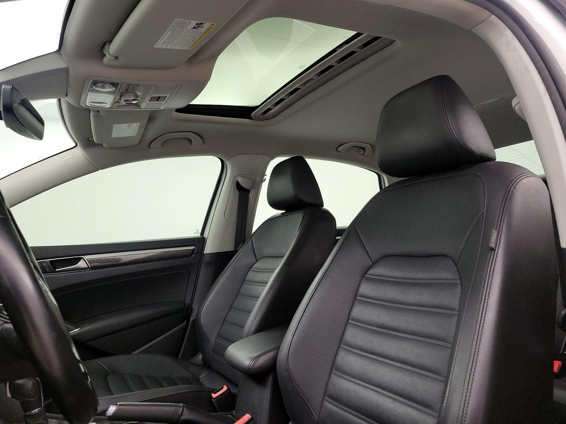 Thumbnail: 2018 Volkswagen Passat - 20