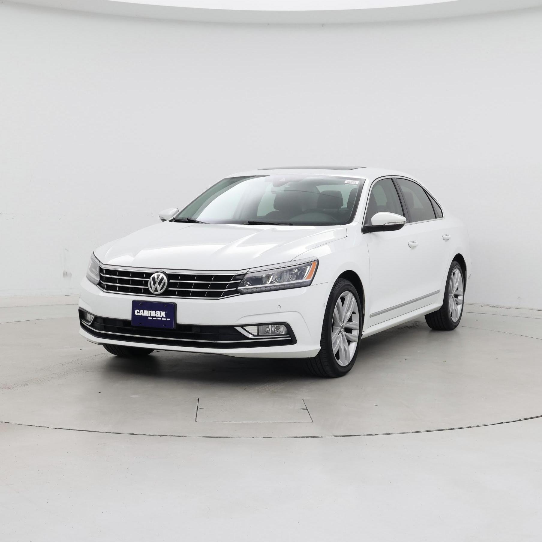 Thumbnail: 2018 Volkswagen Passat - 4