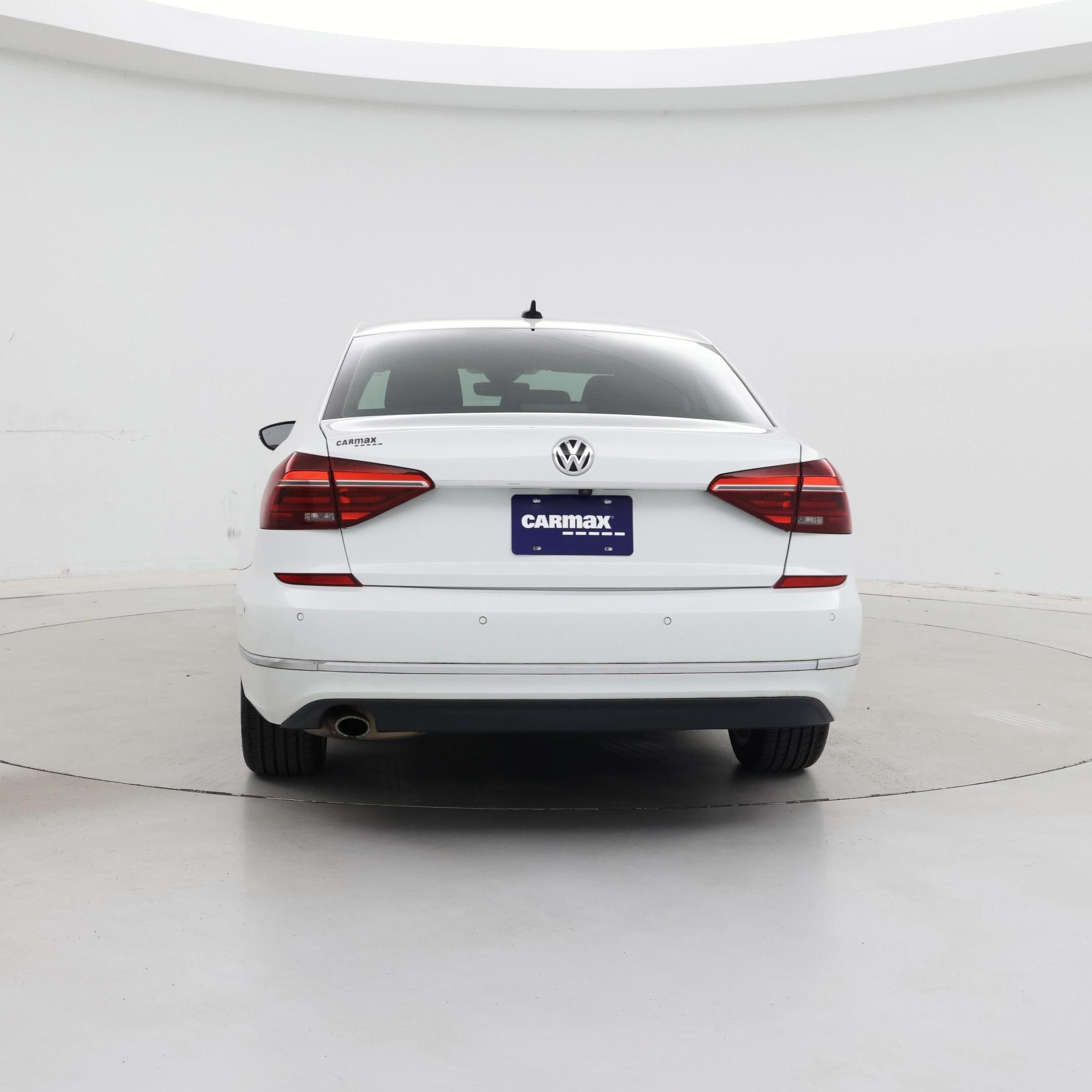 Thumbnail: 2018 Volkswagen Passat - 6