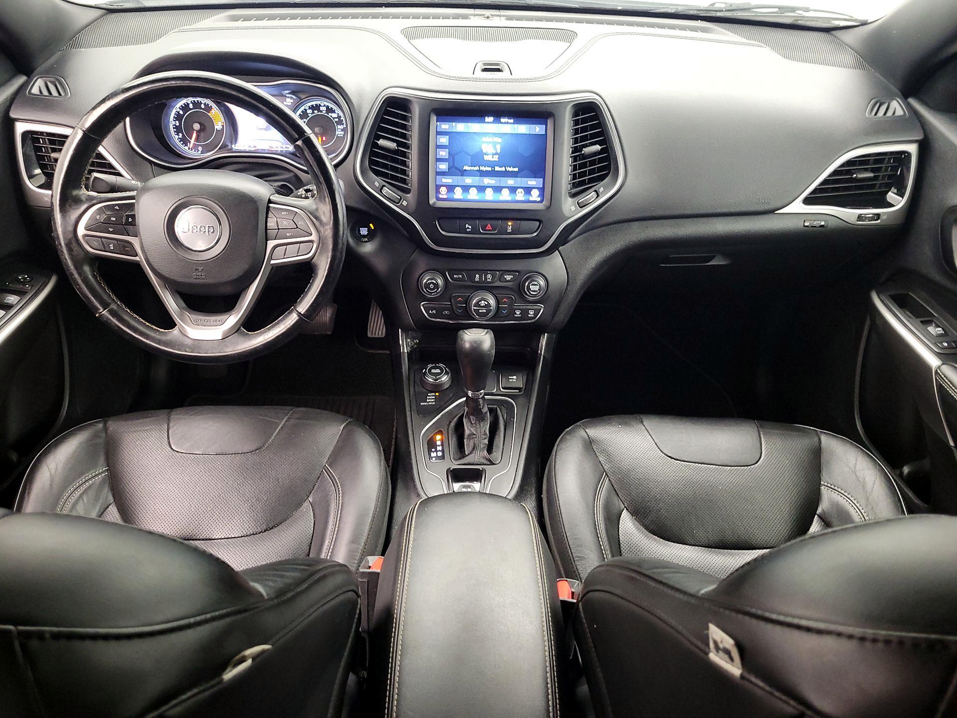 Thumbnail: 2021 Jeep Cherokee - 9