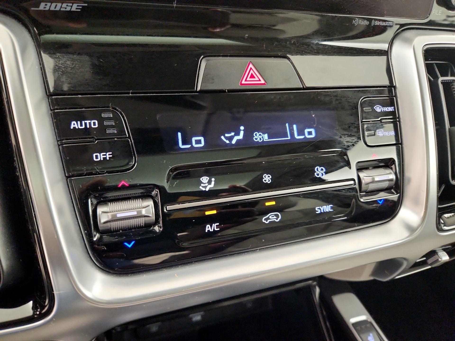 Thumbnail: 2021 Kia Sorento - 17