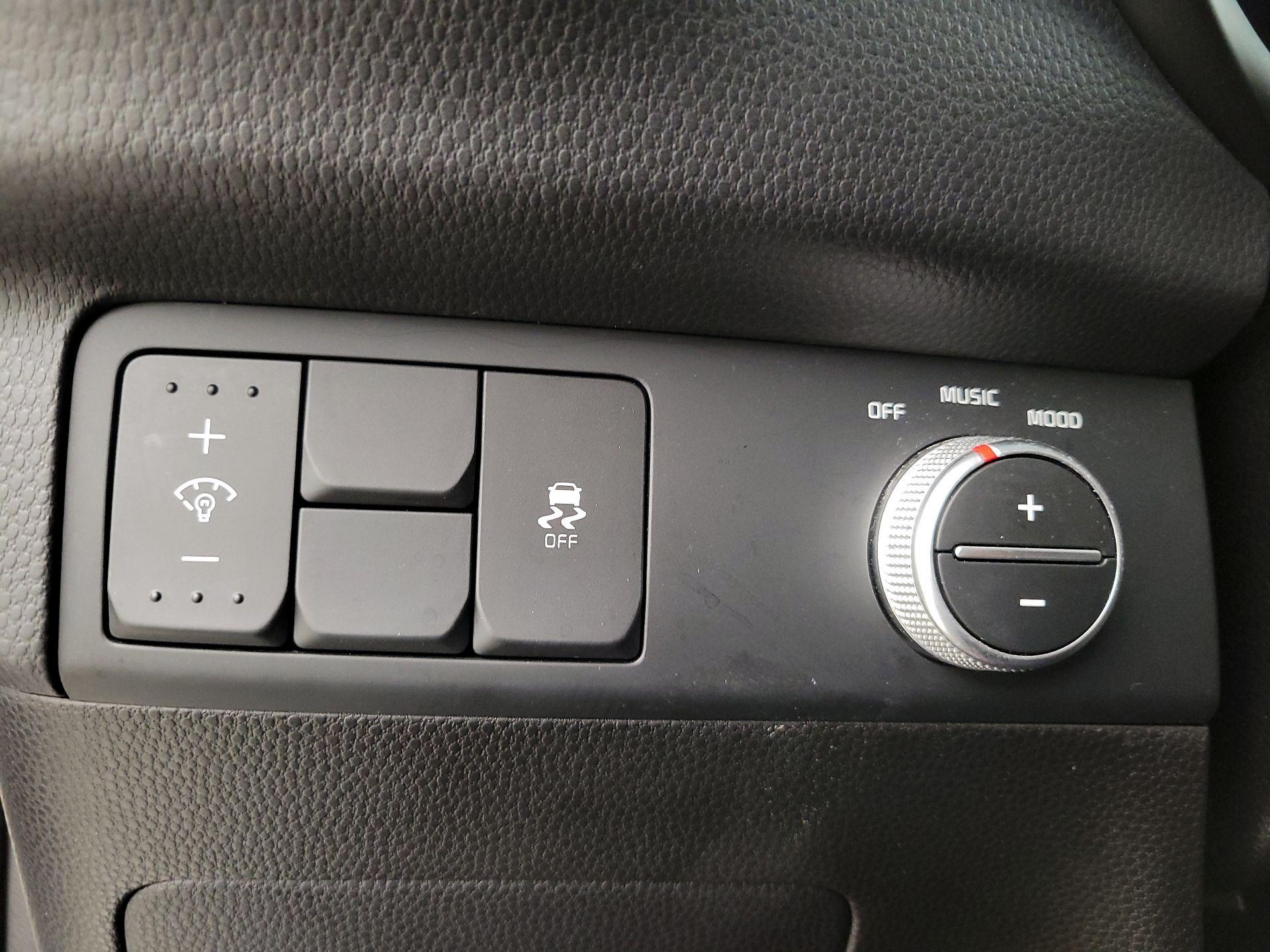 Thumbnail: 2014 Kia Soul - 13