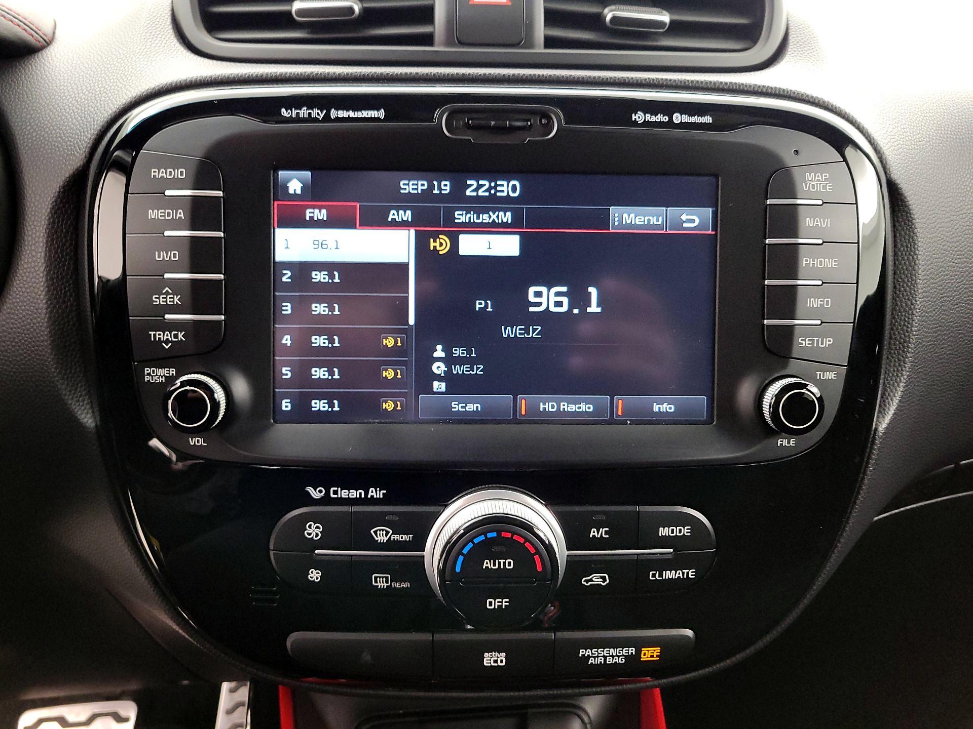 Thumbnail: 2014 Kia Soul - 16