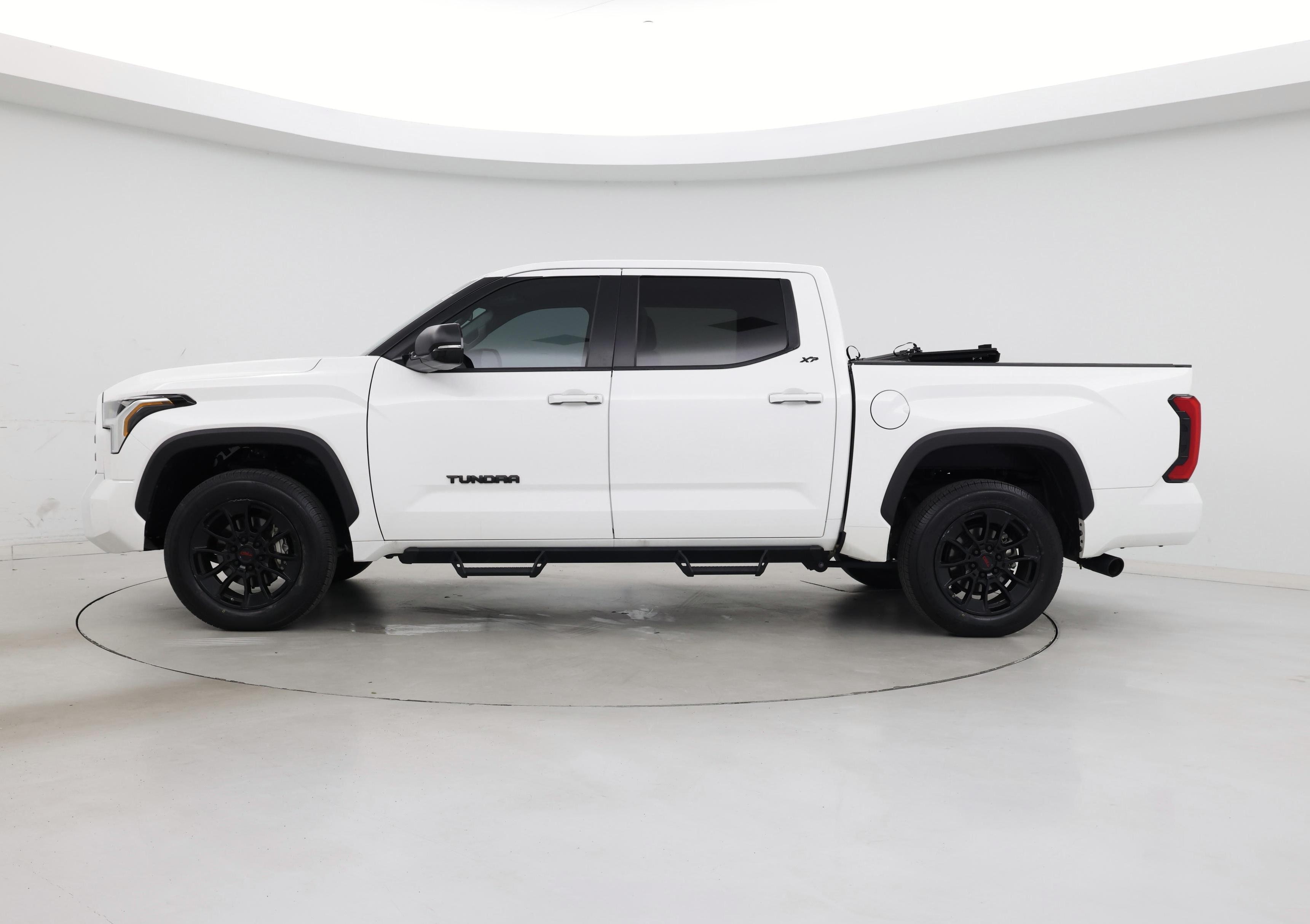 Thumbnail: 2024 Toyota Tundra - 3