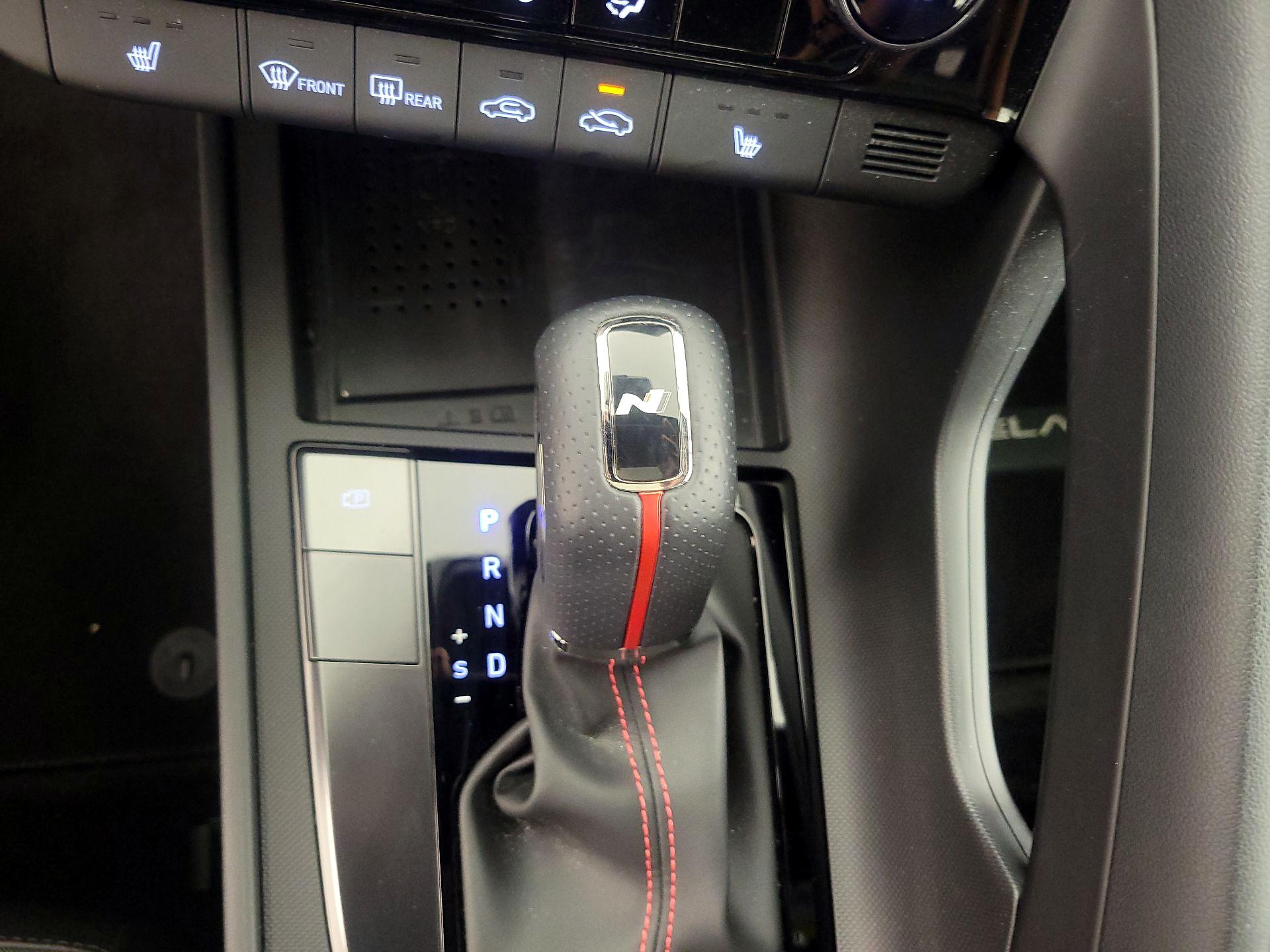 Thumbnail: 2023 Hyundai Elantra - 18