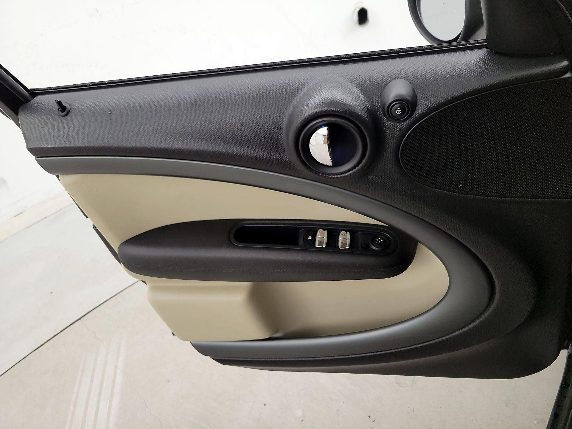 Thumbnail: 2016 MINI Cooper Countryman - 12