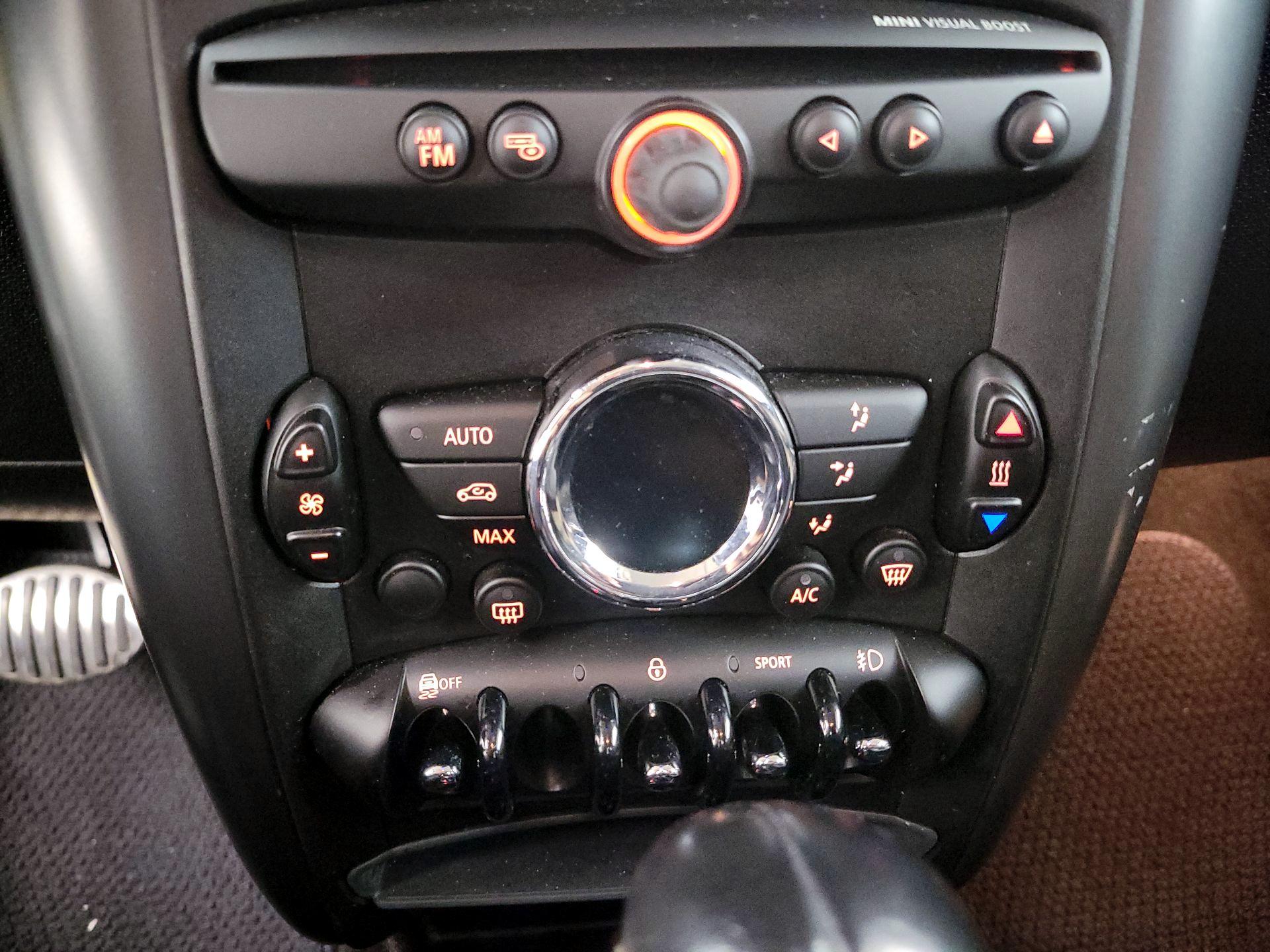 Thumbnail: 2016 MINI Cooper Countryman - 14