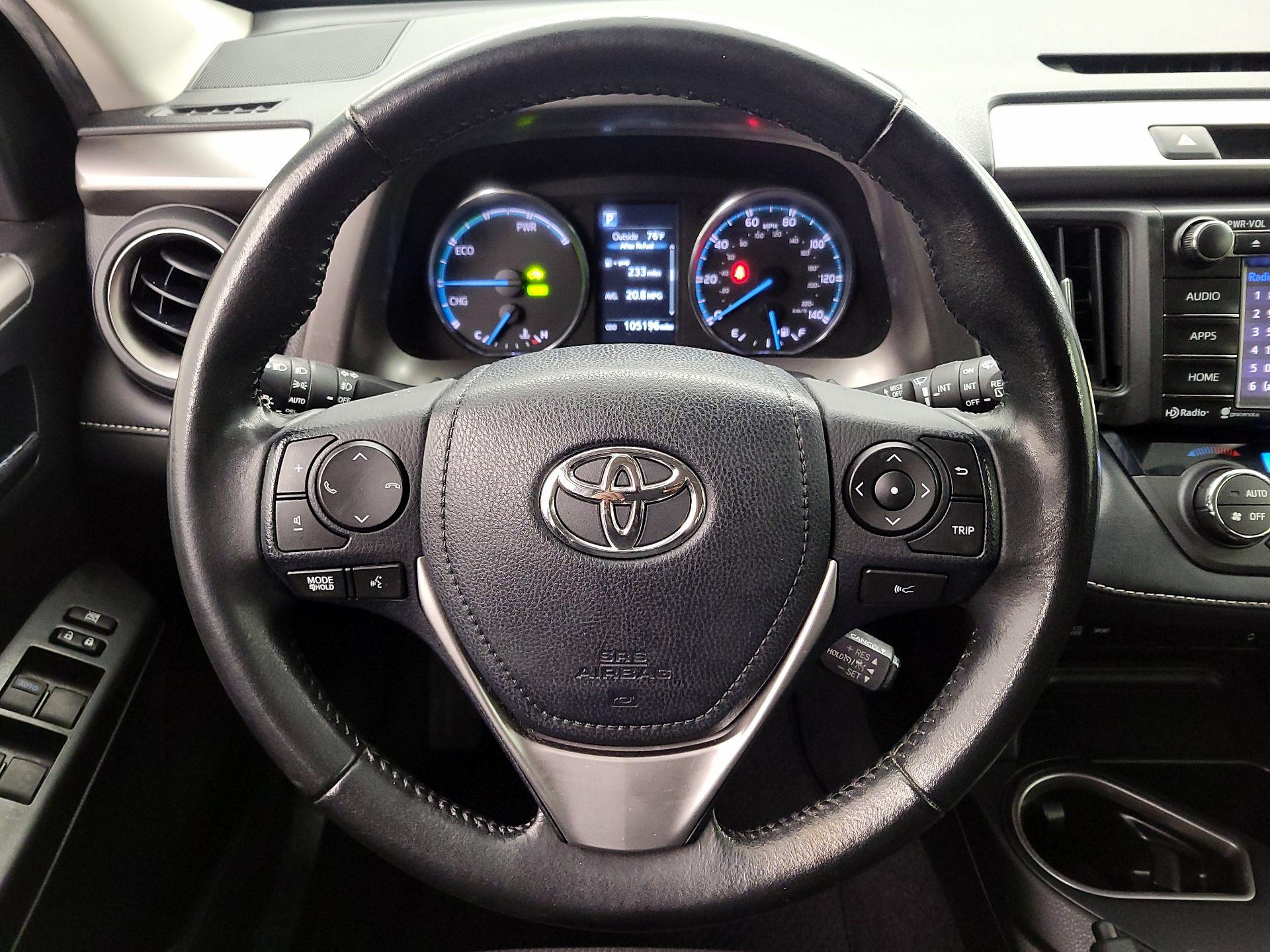 Thumbnail: 2017 Toyota RAV4 - 10