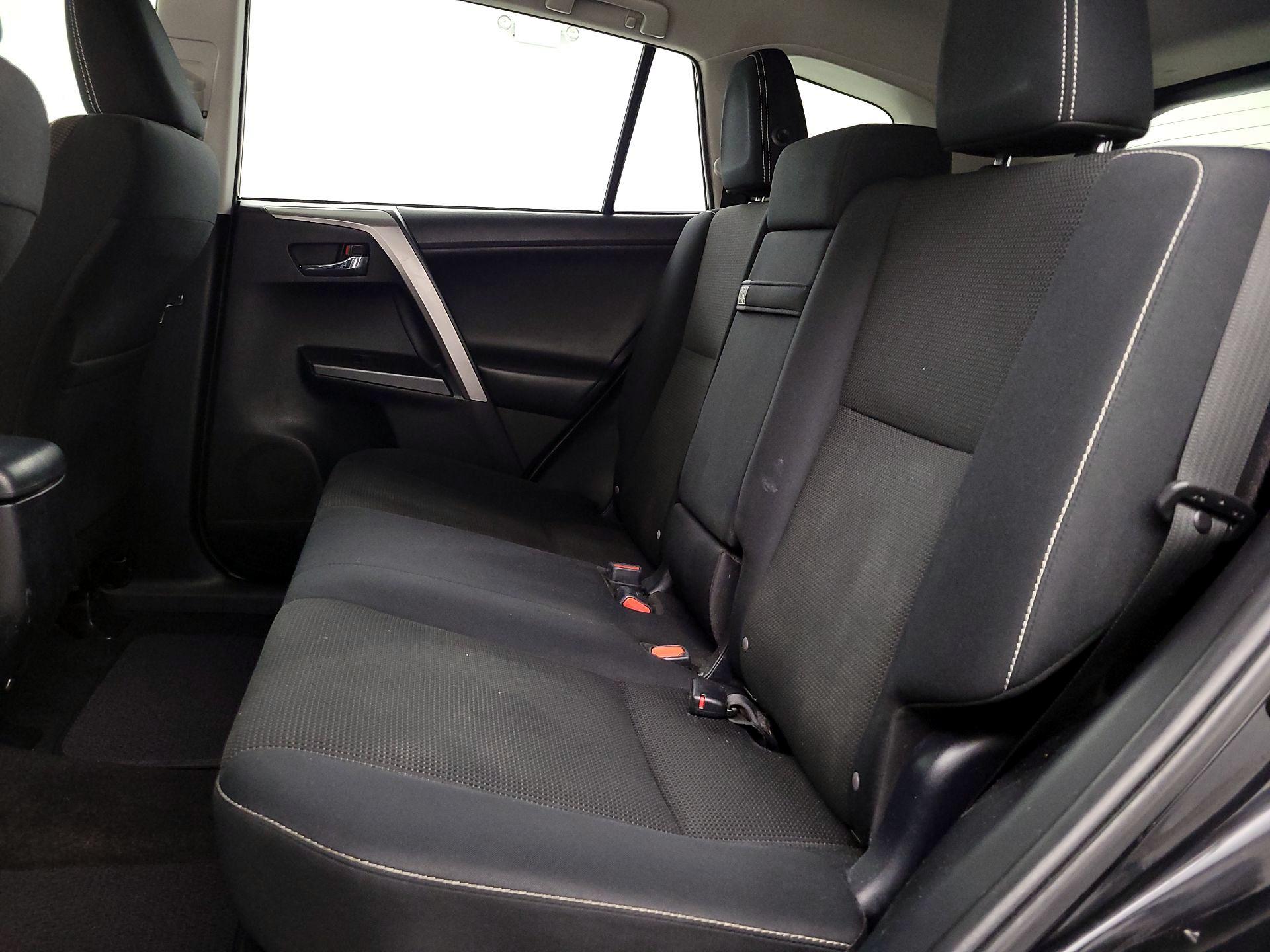 Thumbnail: 2017 Toyota RAV4 - 20