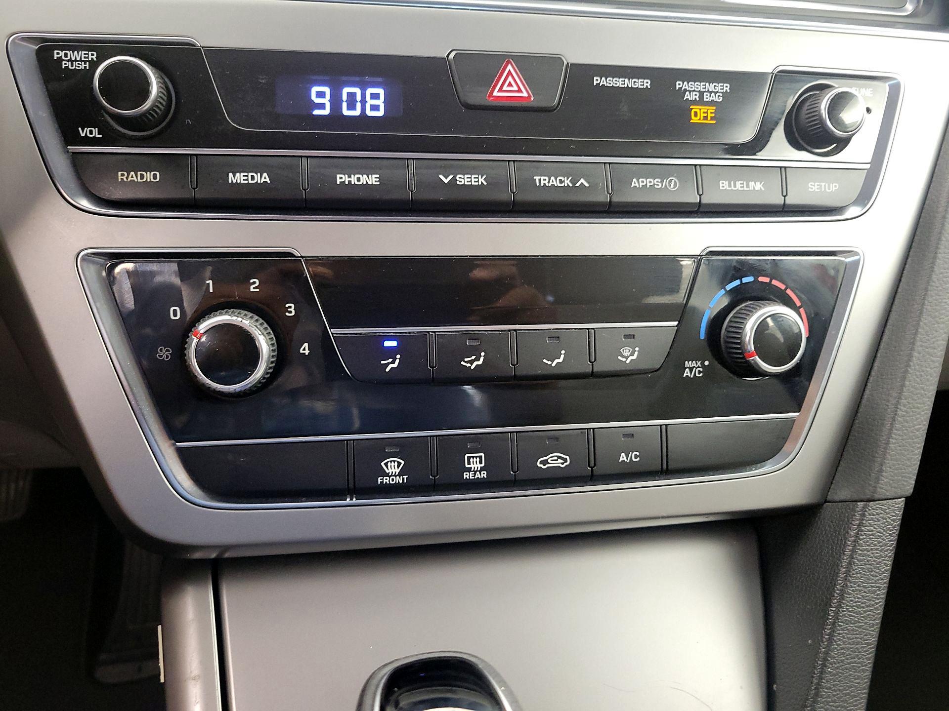 Thumbnail: 2016 Hyundai Sonata - 16