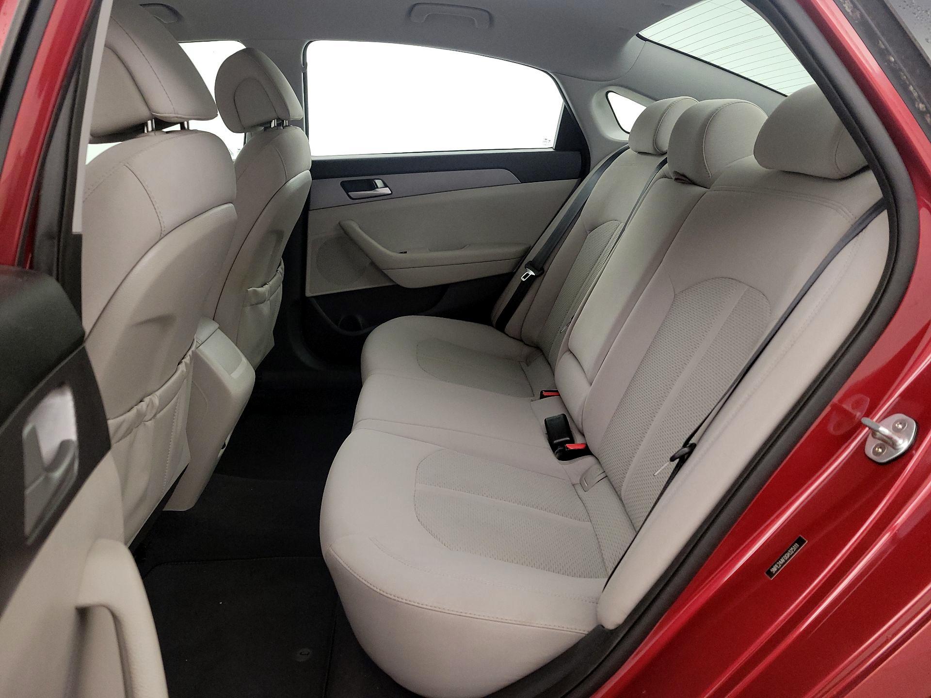 Thumbnail: 2016 Hyundai Sonata - 19