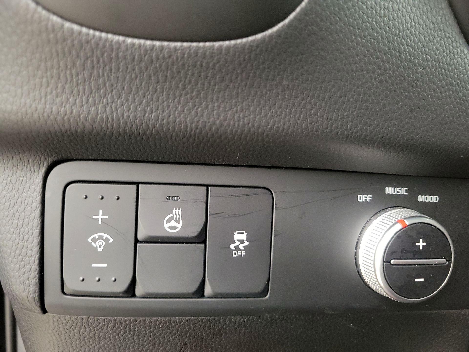 Thumbnail: 2014 Kia Soul - 13