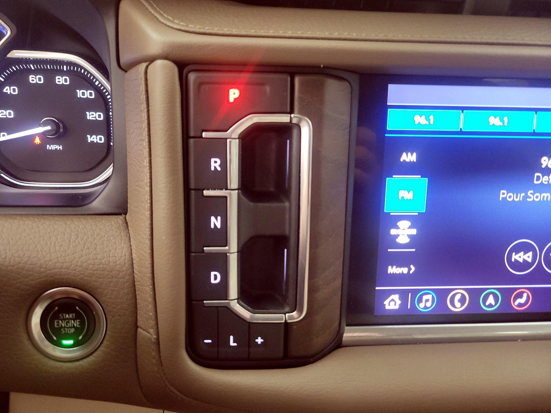 Thumbnail: 2021 GMC Yukon XL - 17