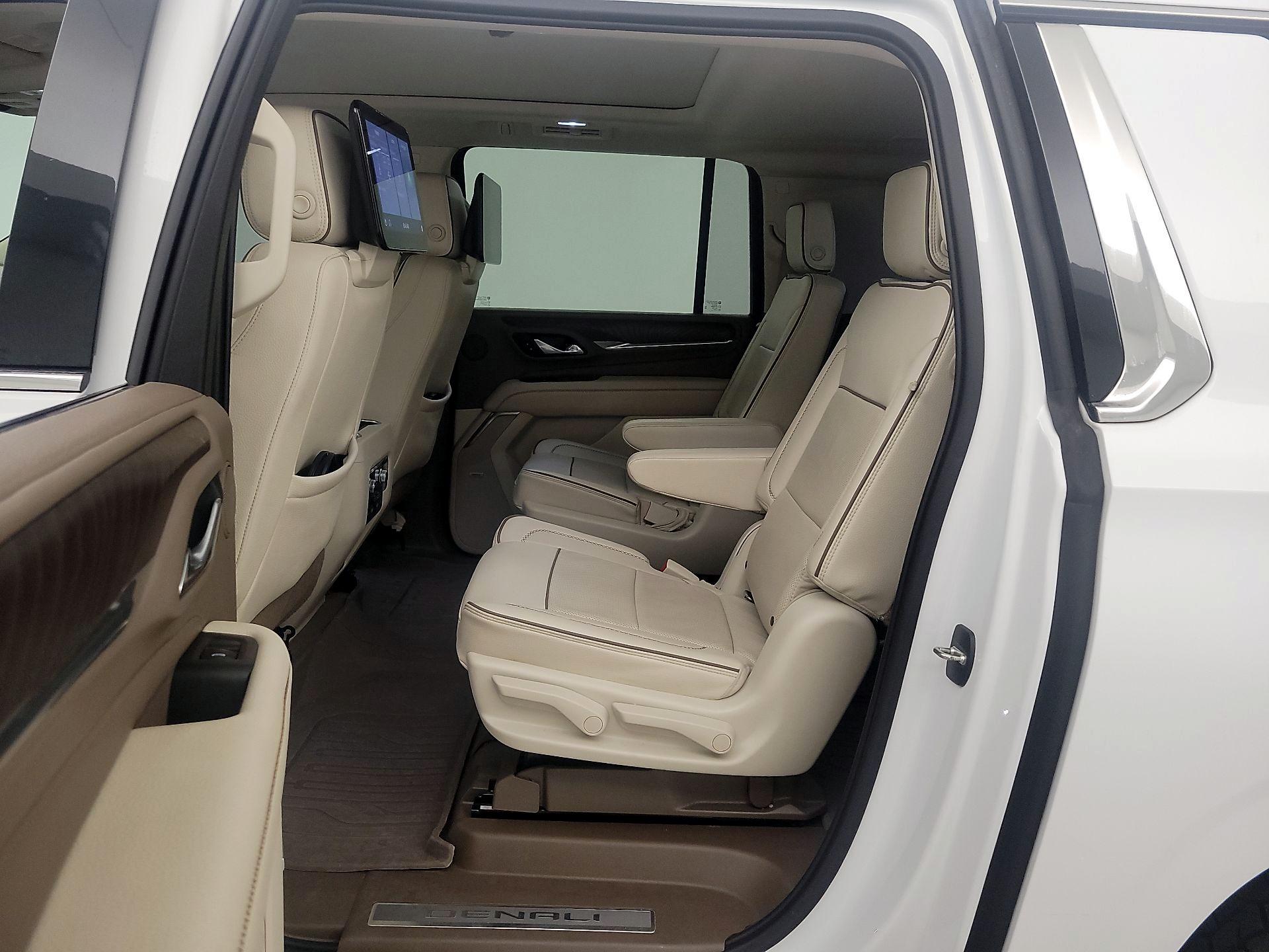 Thumbnail: 2021 GMC Yukon XL - 20