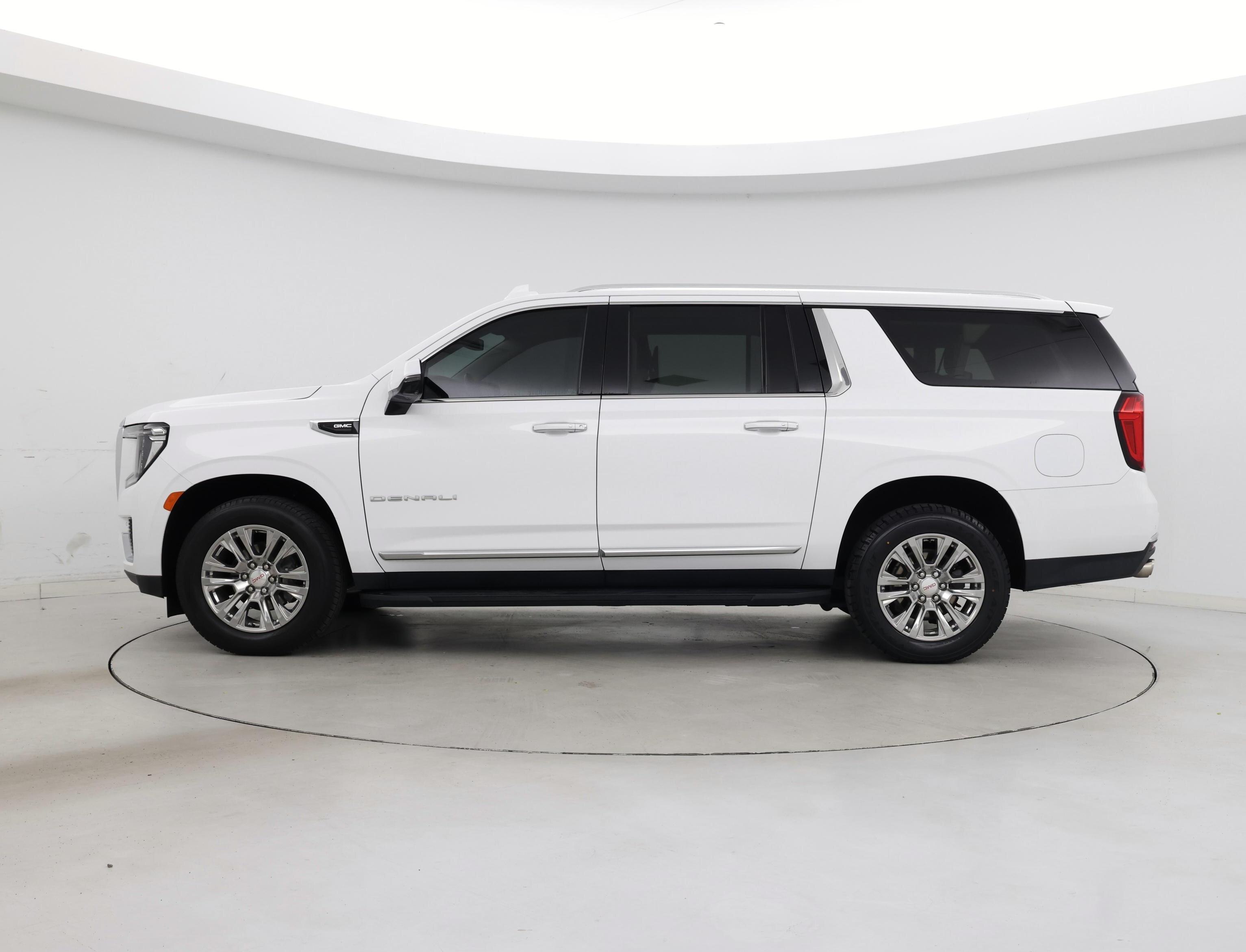 Thumbnail: 2021 GMC Yukon XL - 3