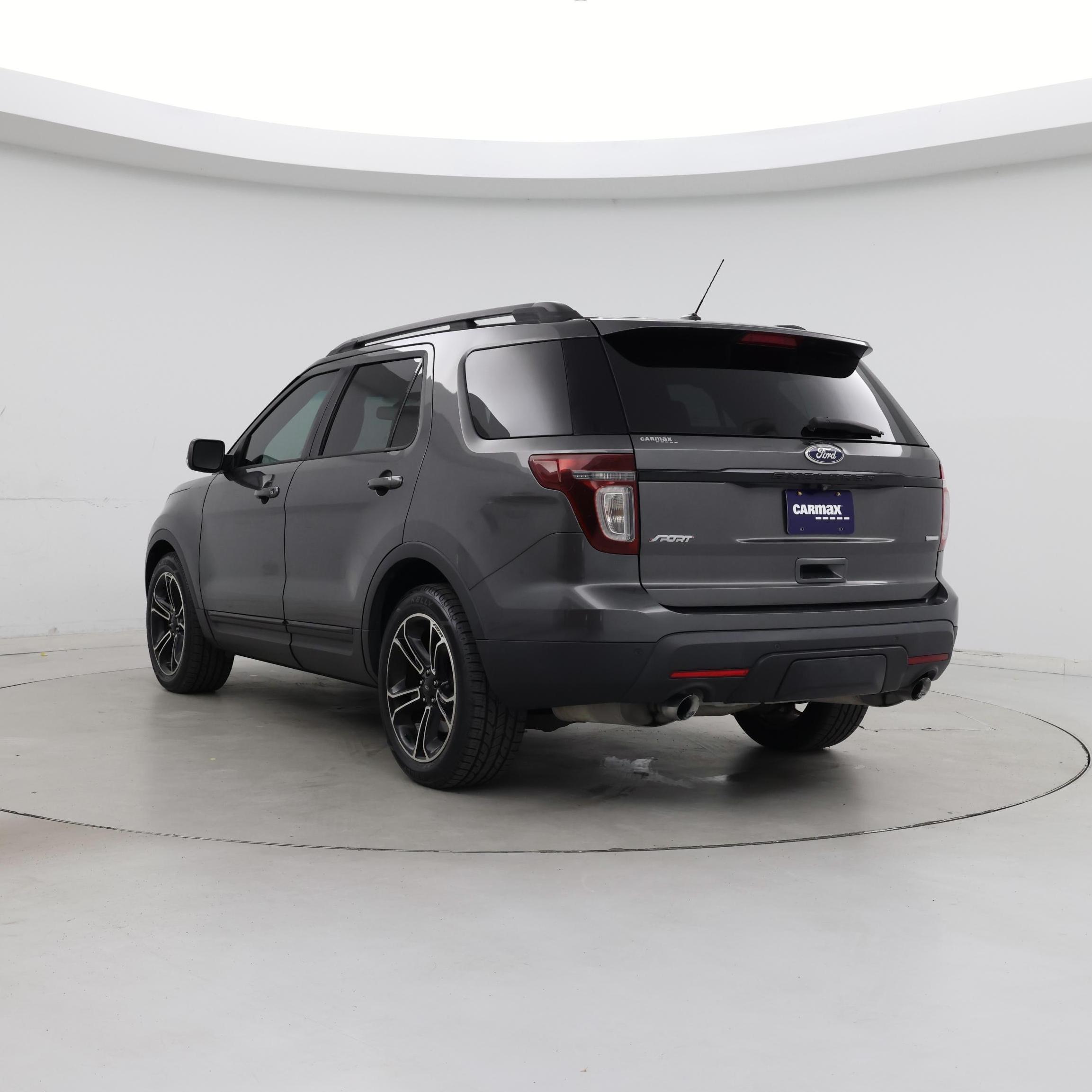 Thumbnail: 2015 Ford Explorer - 2