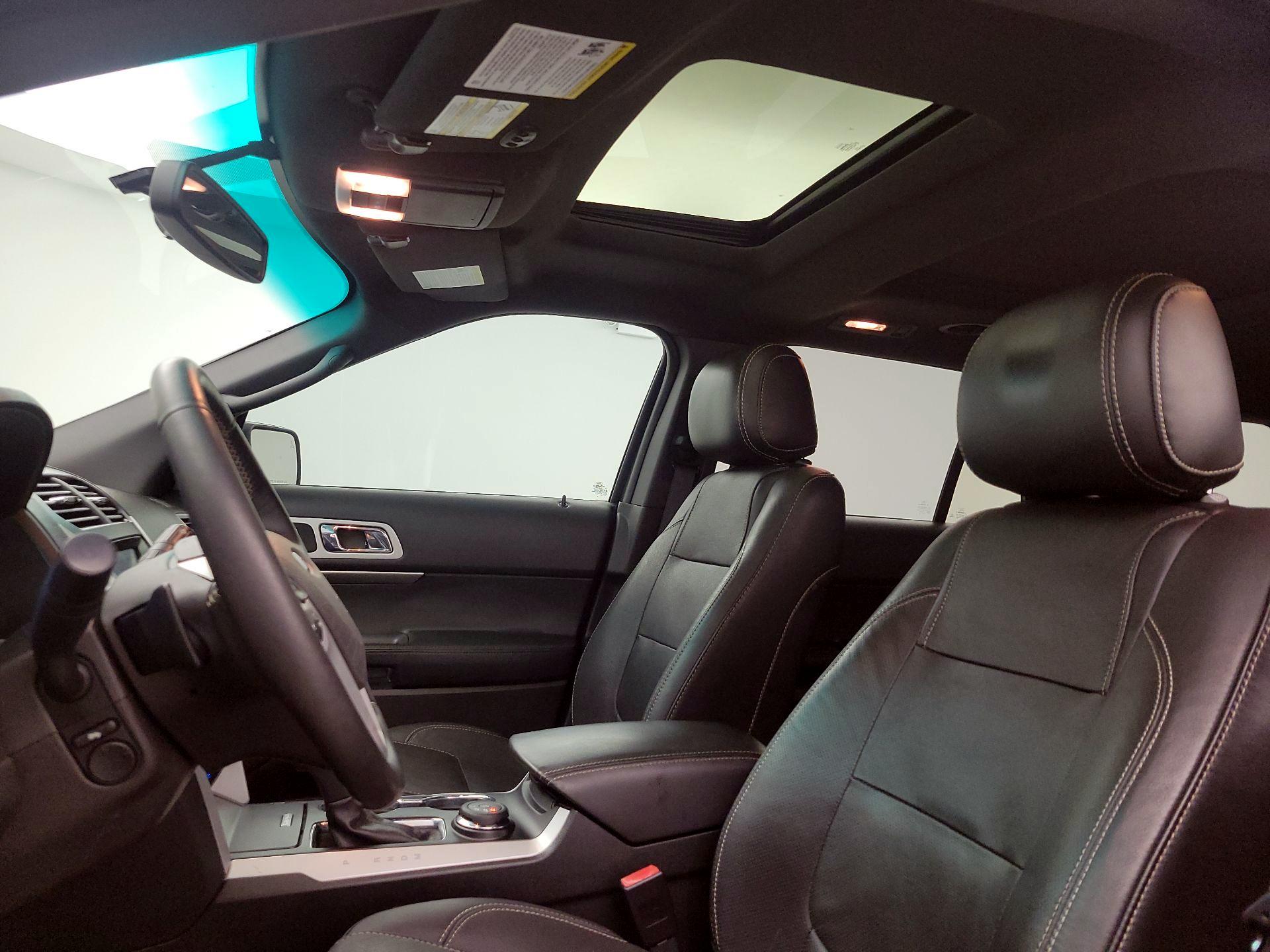 Thumbnail: 2015 Ford Explorer - 20