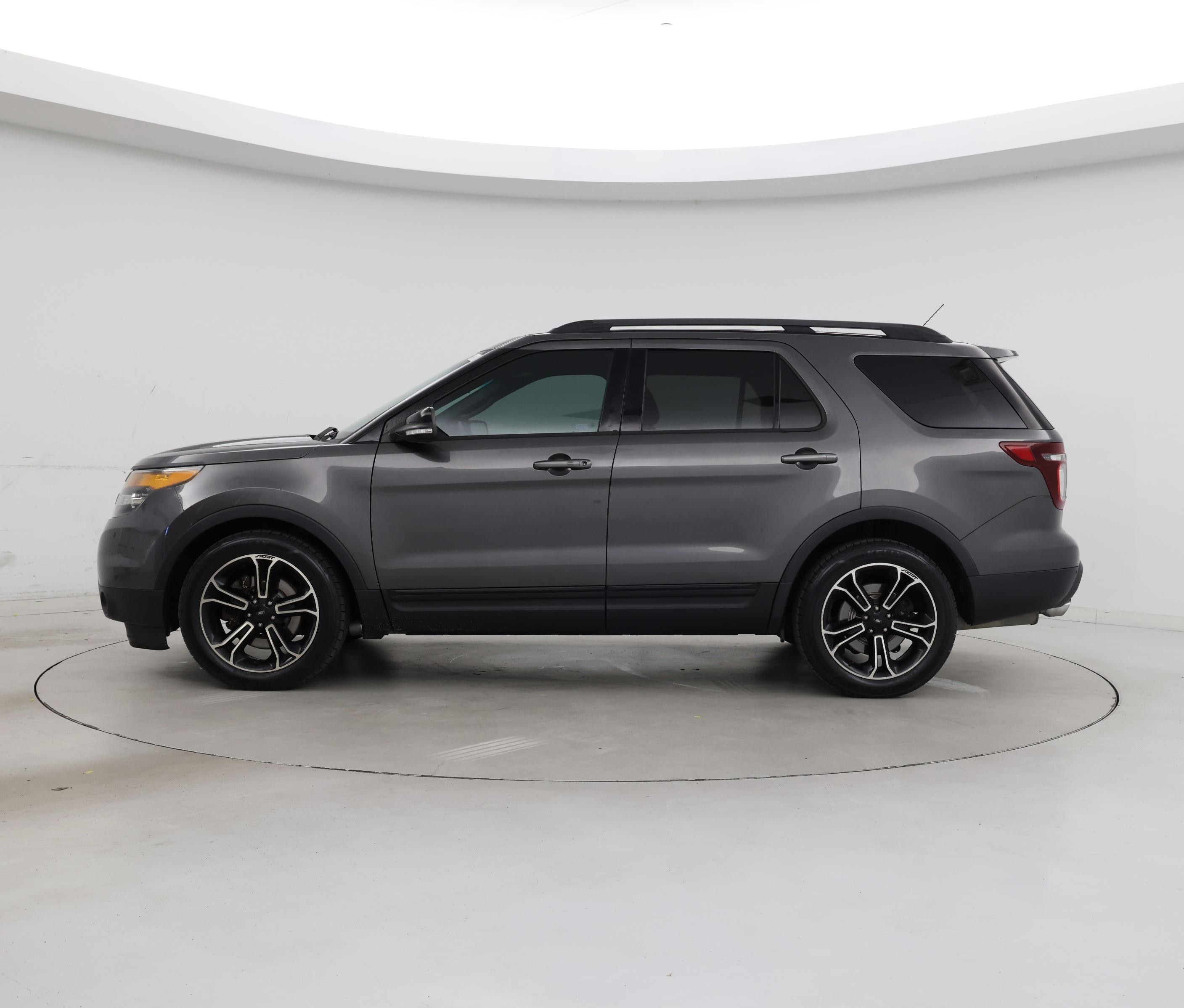 Thumbnail: 2015 Ford Explorer - 3