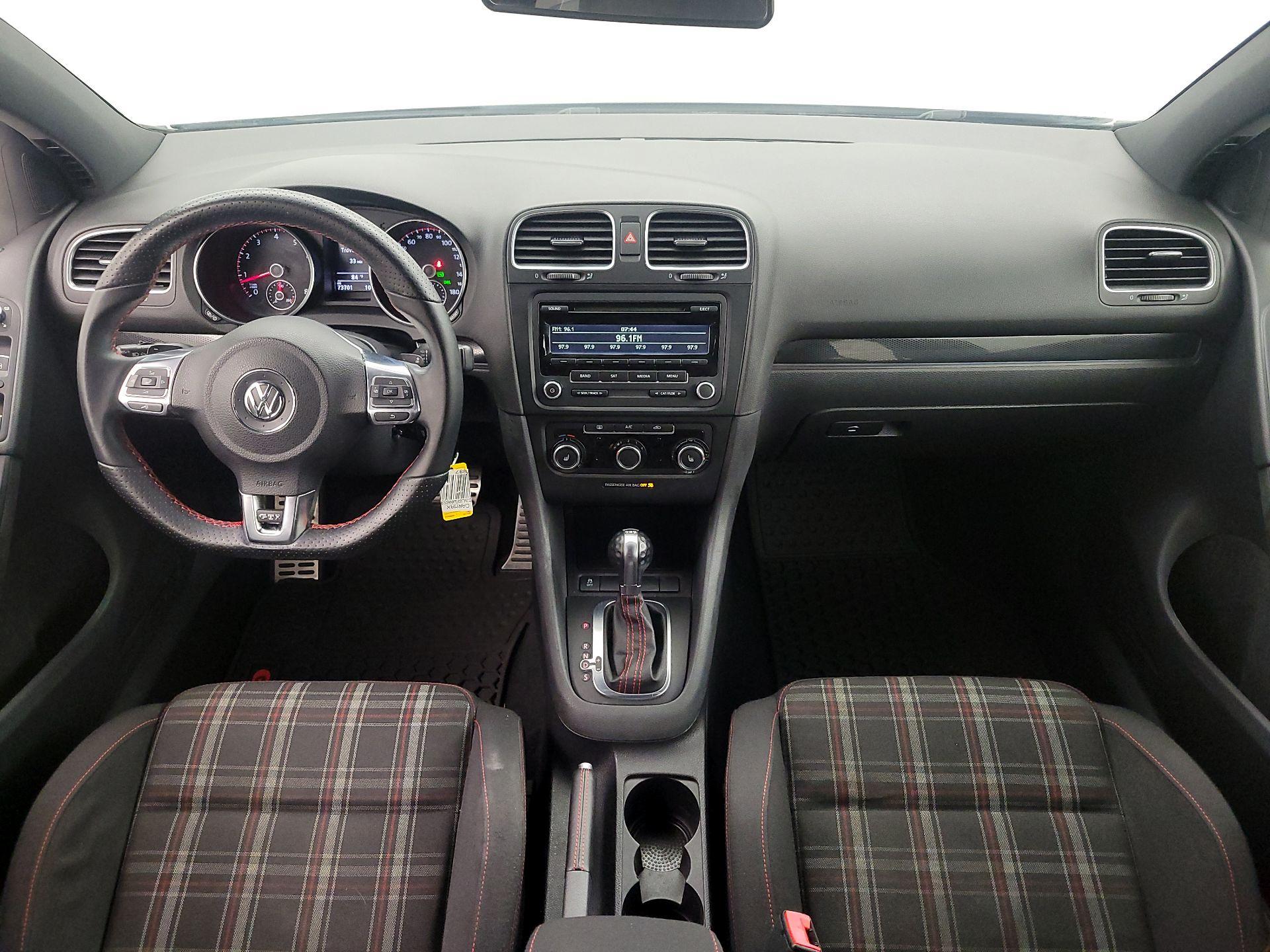 Thumbnail: 2014 Volkswagen Golf - 9