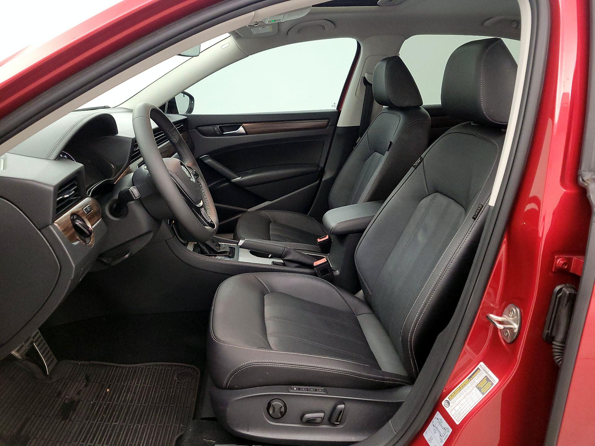 Thumbnail: 2022 Volkswagen Passat - 11