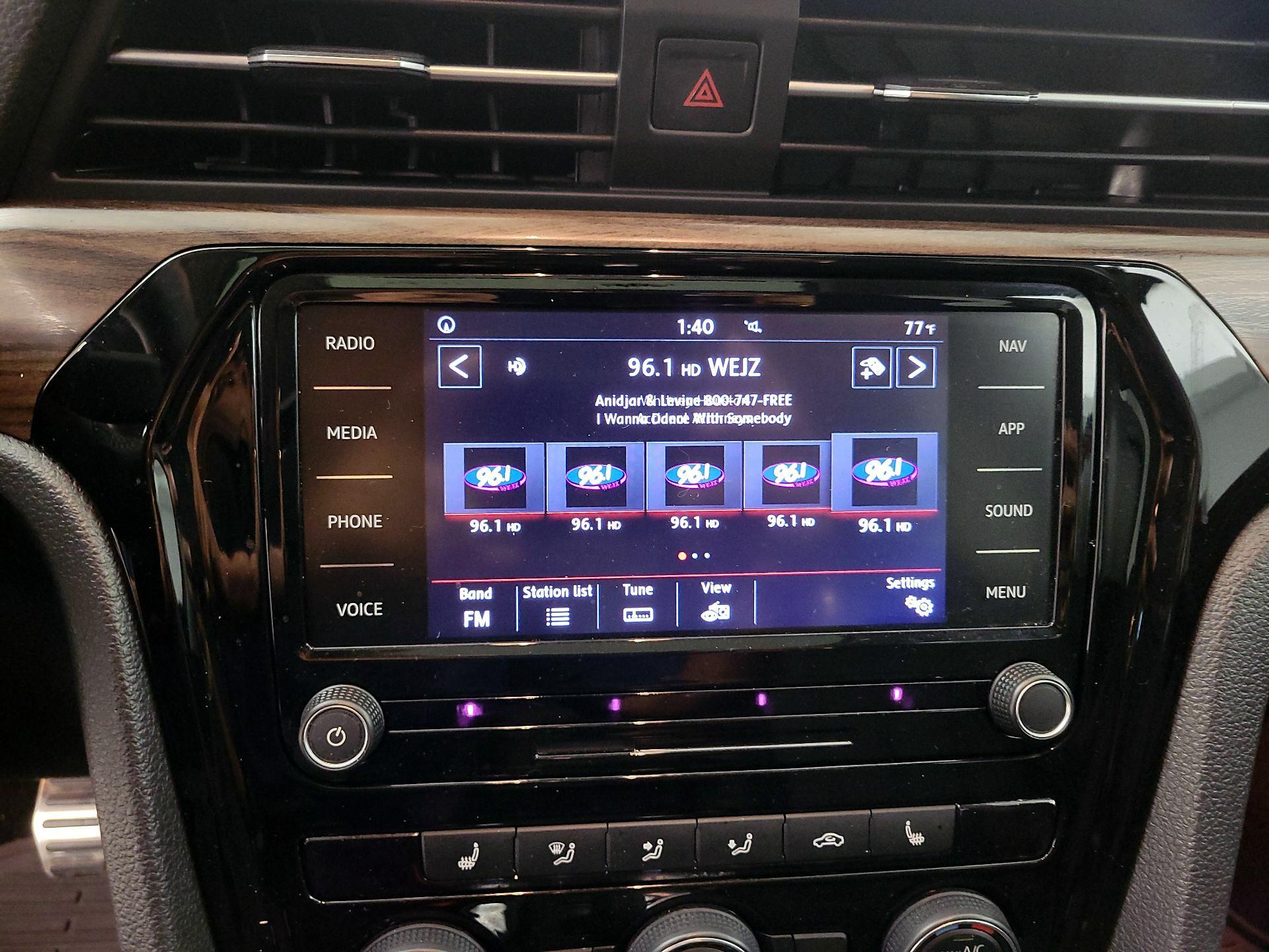 Thumbnail: 2022 Volkswagen Passat - 15