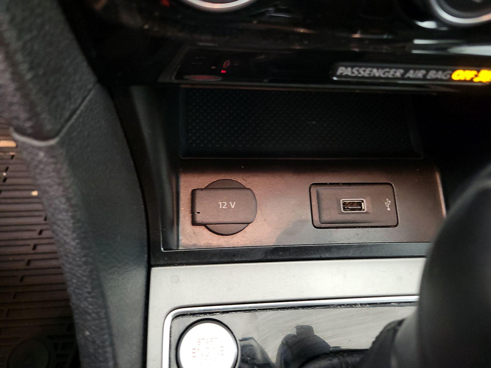 Thumbnail: 2022 Volkswagen Passat - 18